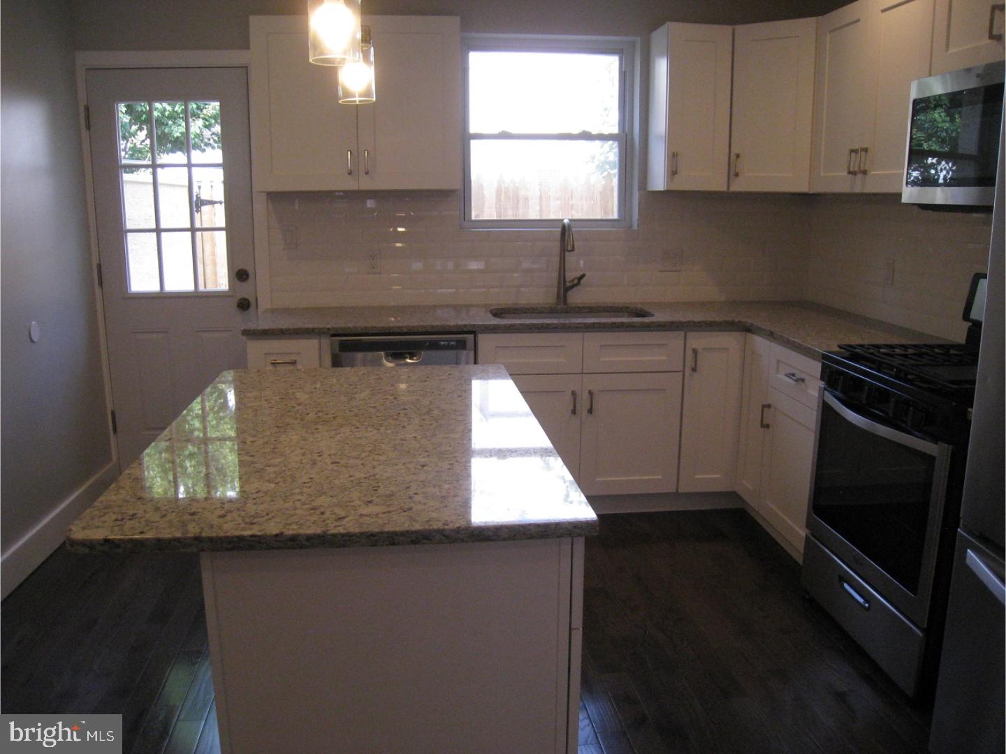 POINT BREEZE - Residential
