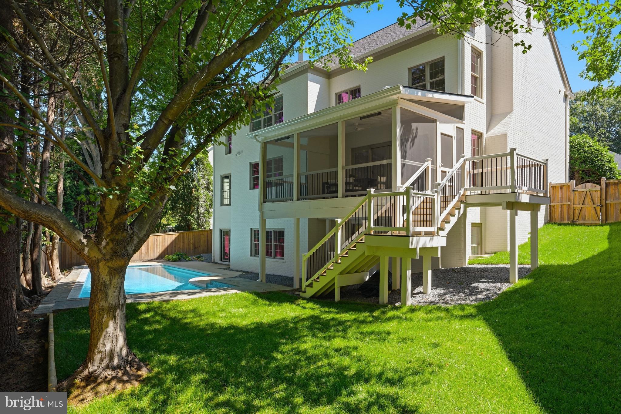 SPRING VALLEY - Residential