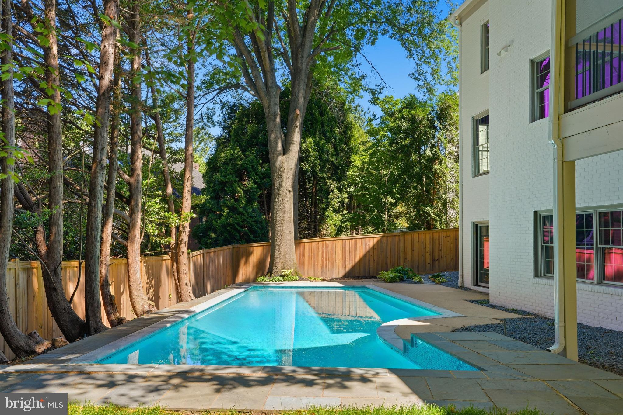 SPRING VALLEY - Residential
