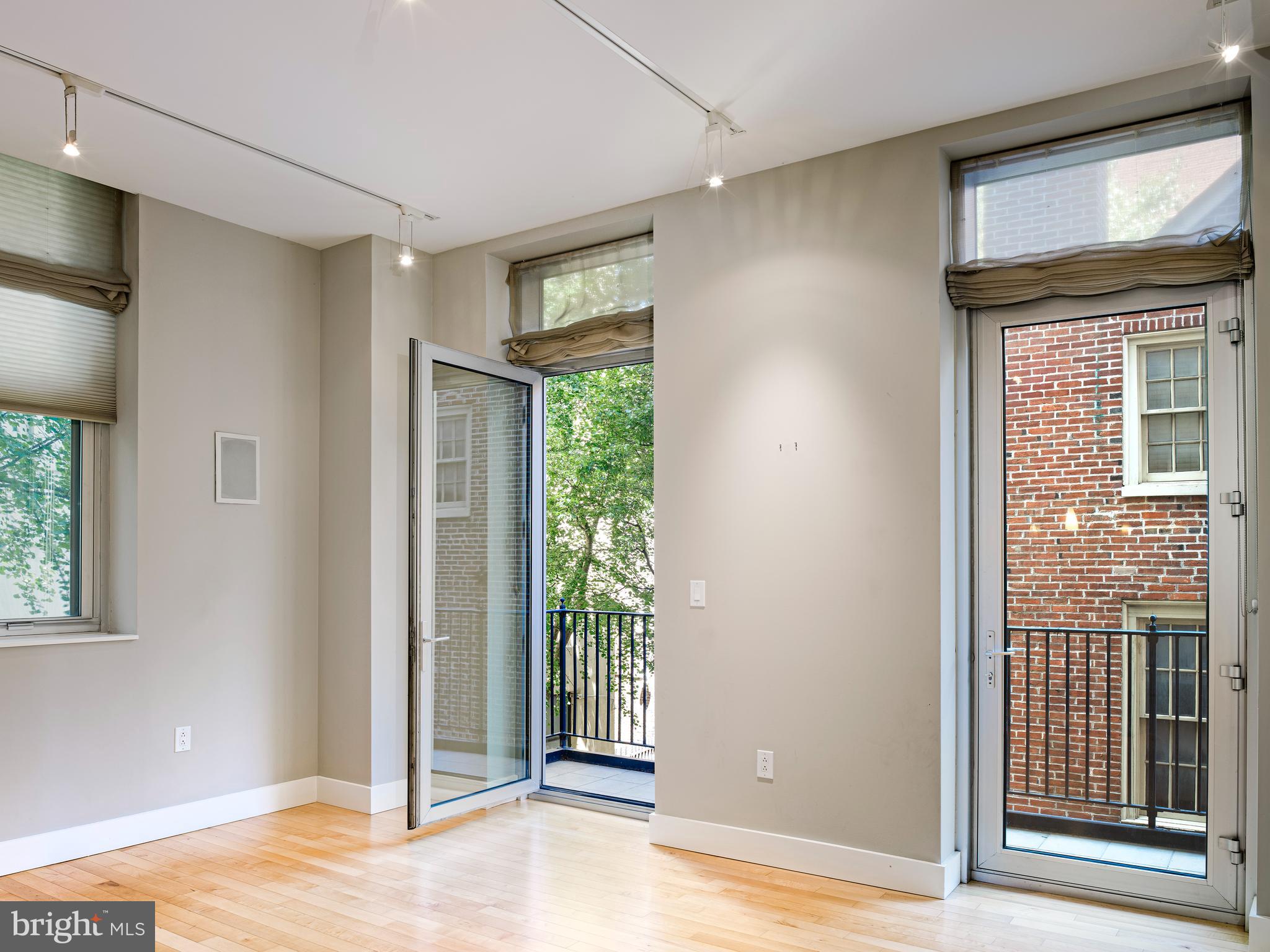 WASHINGTON SQ WEST - Residential