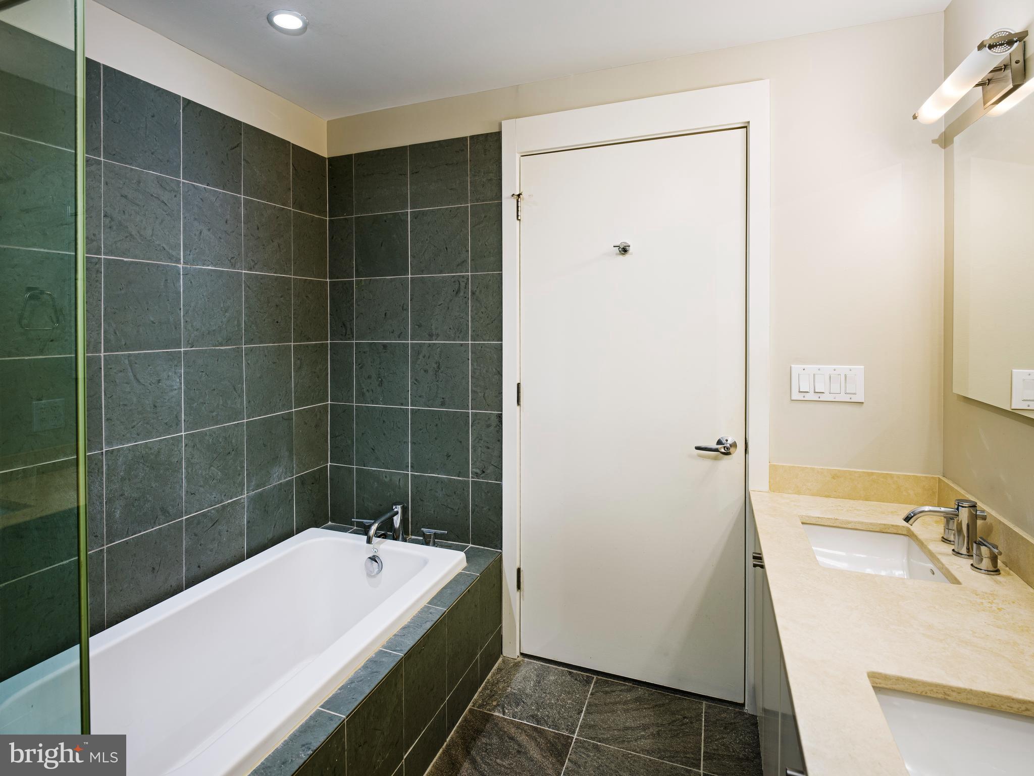 WASHINGTON SQ WEST - Residential