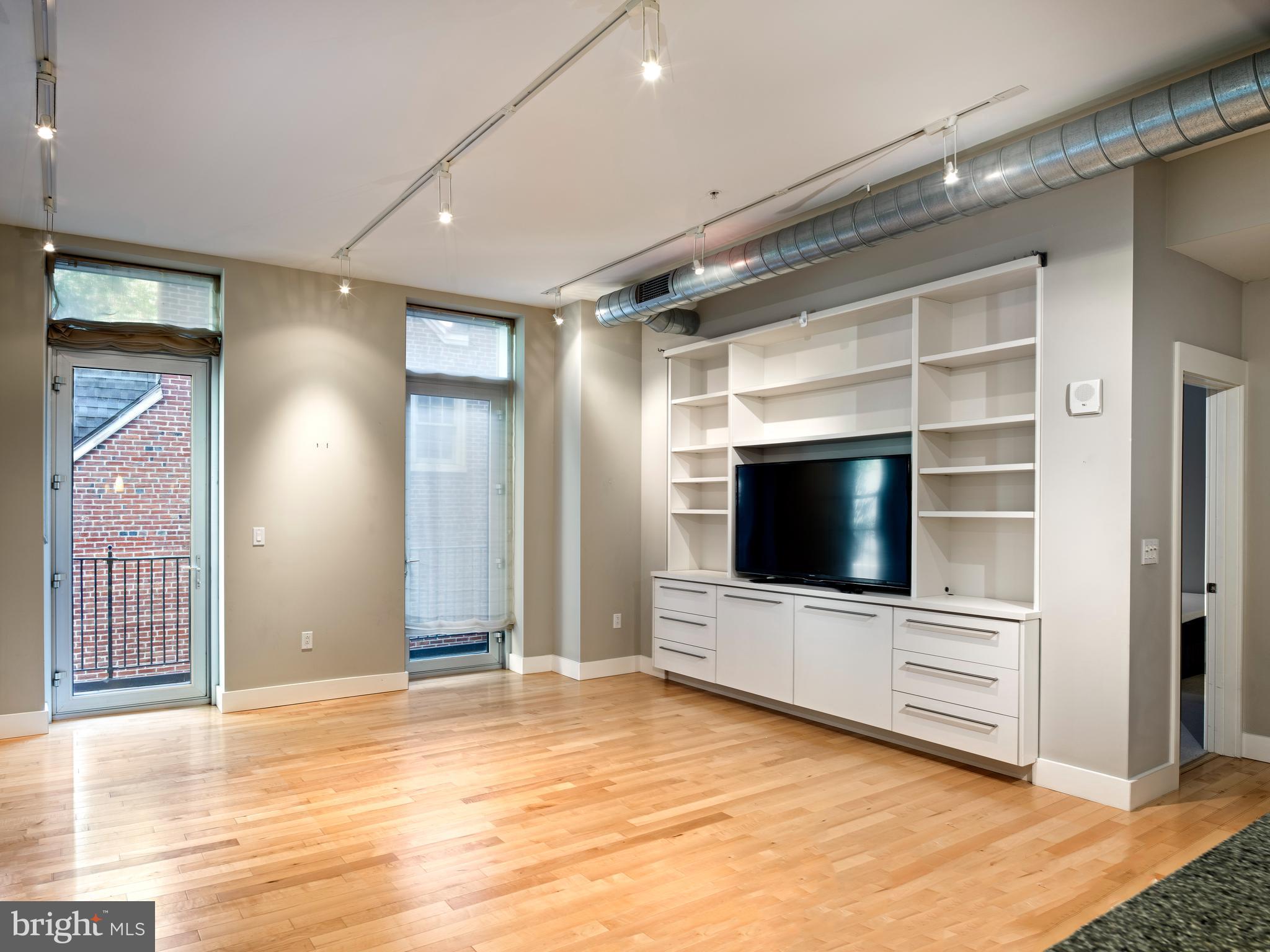 WASHINGTON SQ WEST - Residential