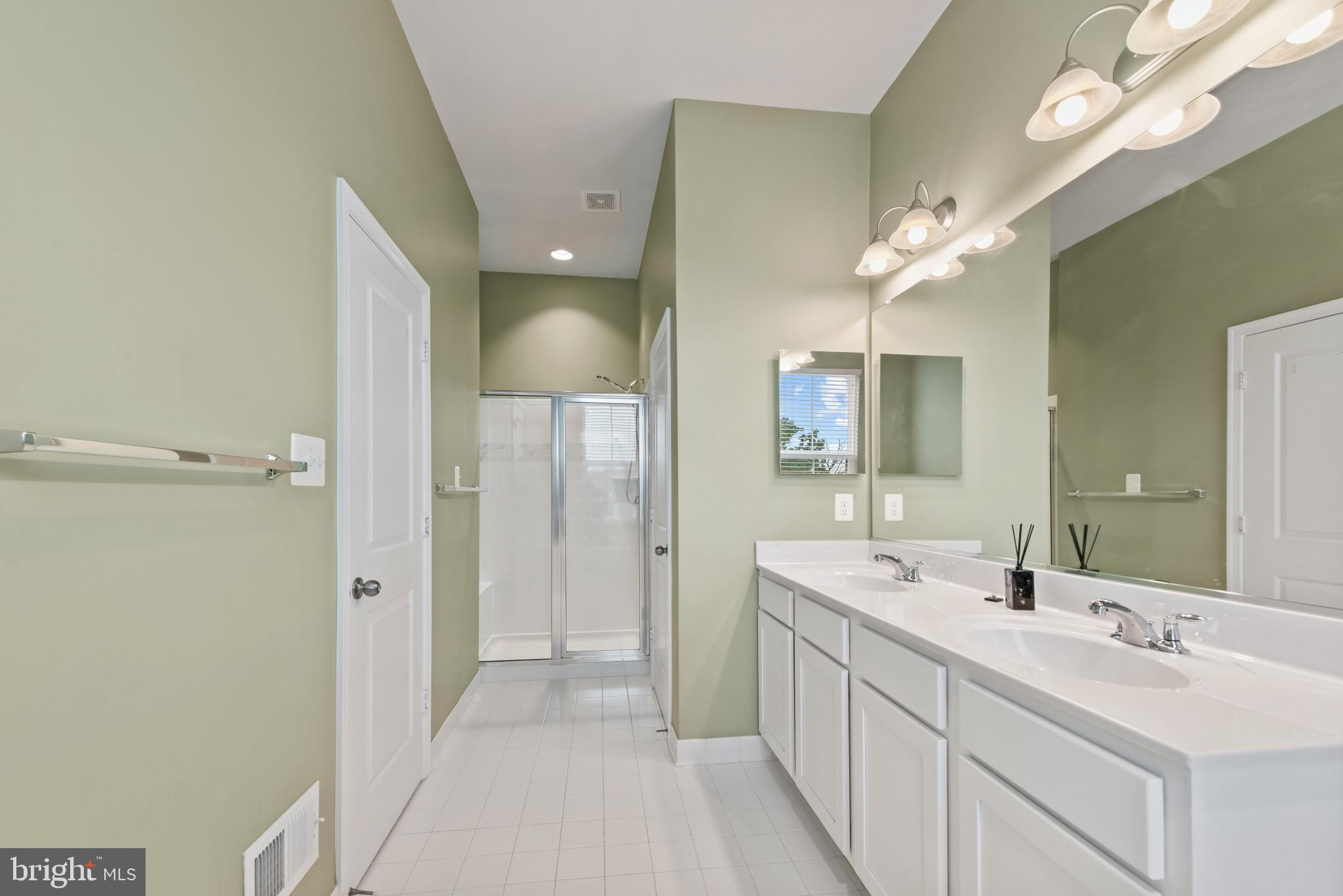 VILLAGE GREENS - Residential