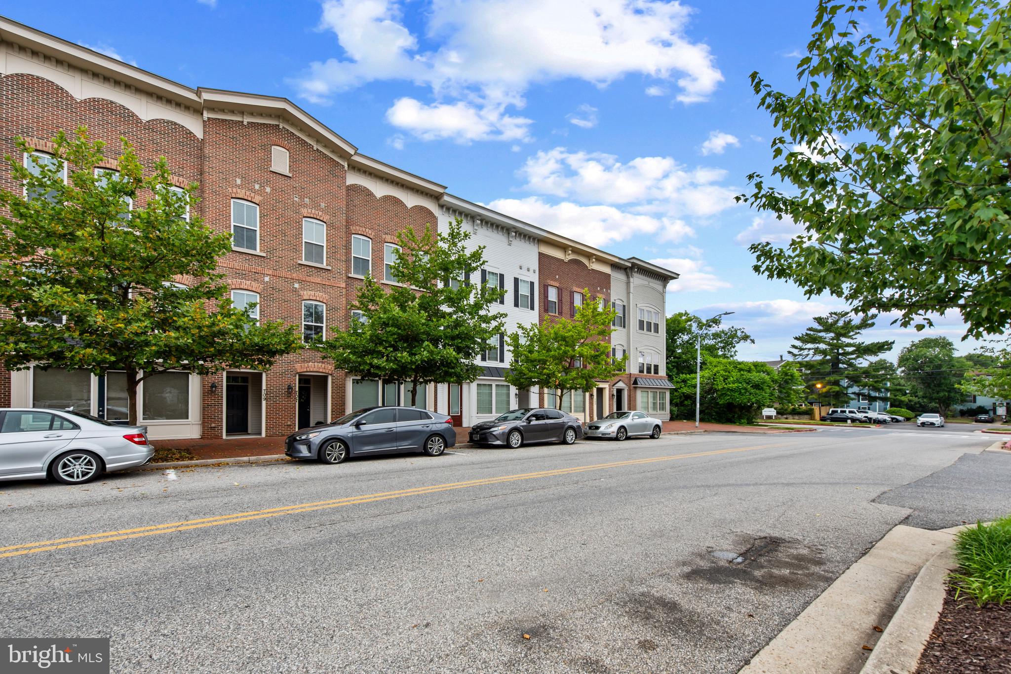 VILLAGE GREENS - Residential