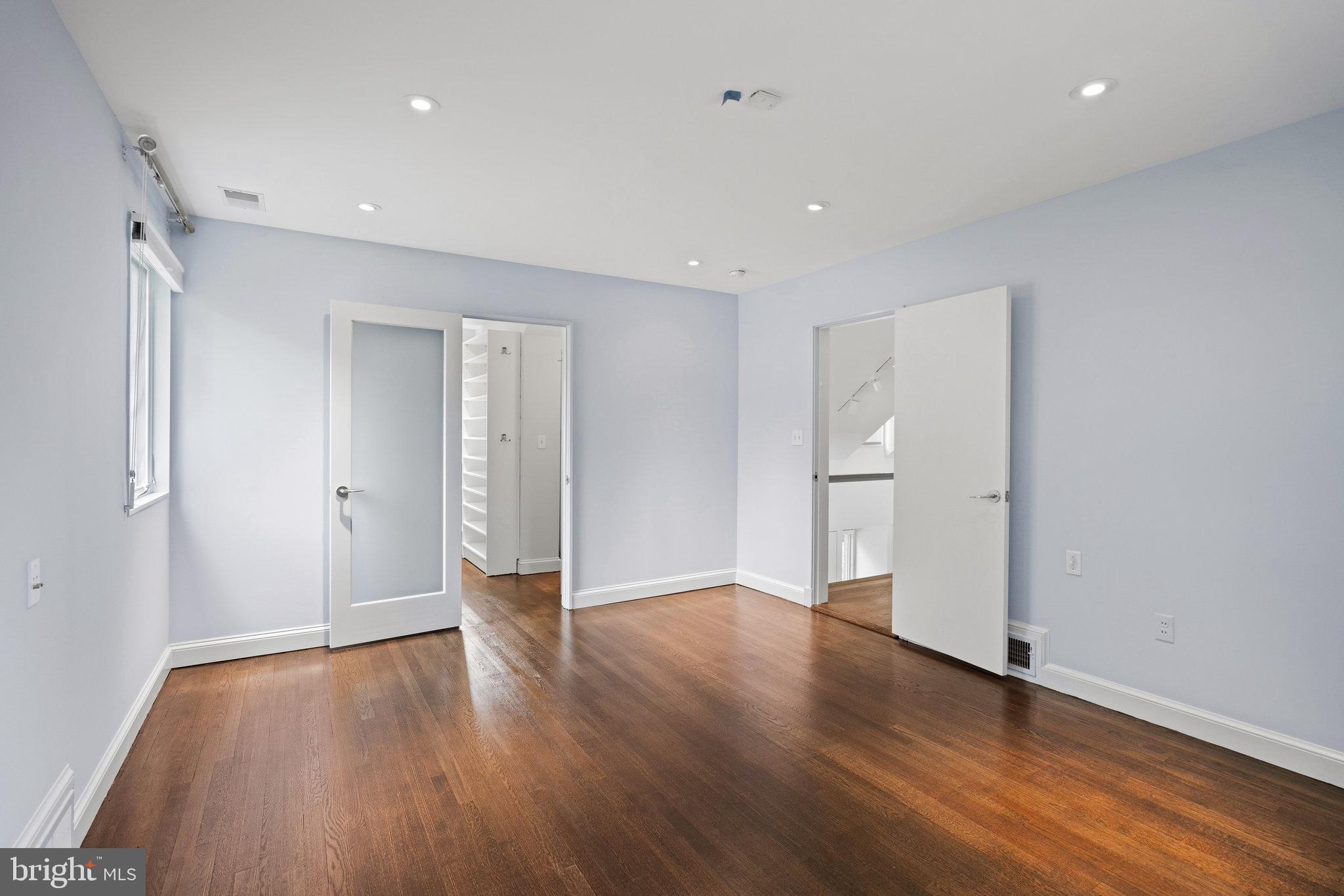 CHEVY CHASE - Residential