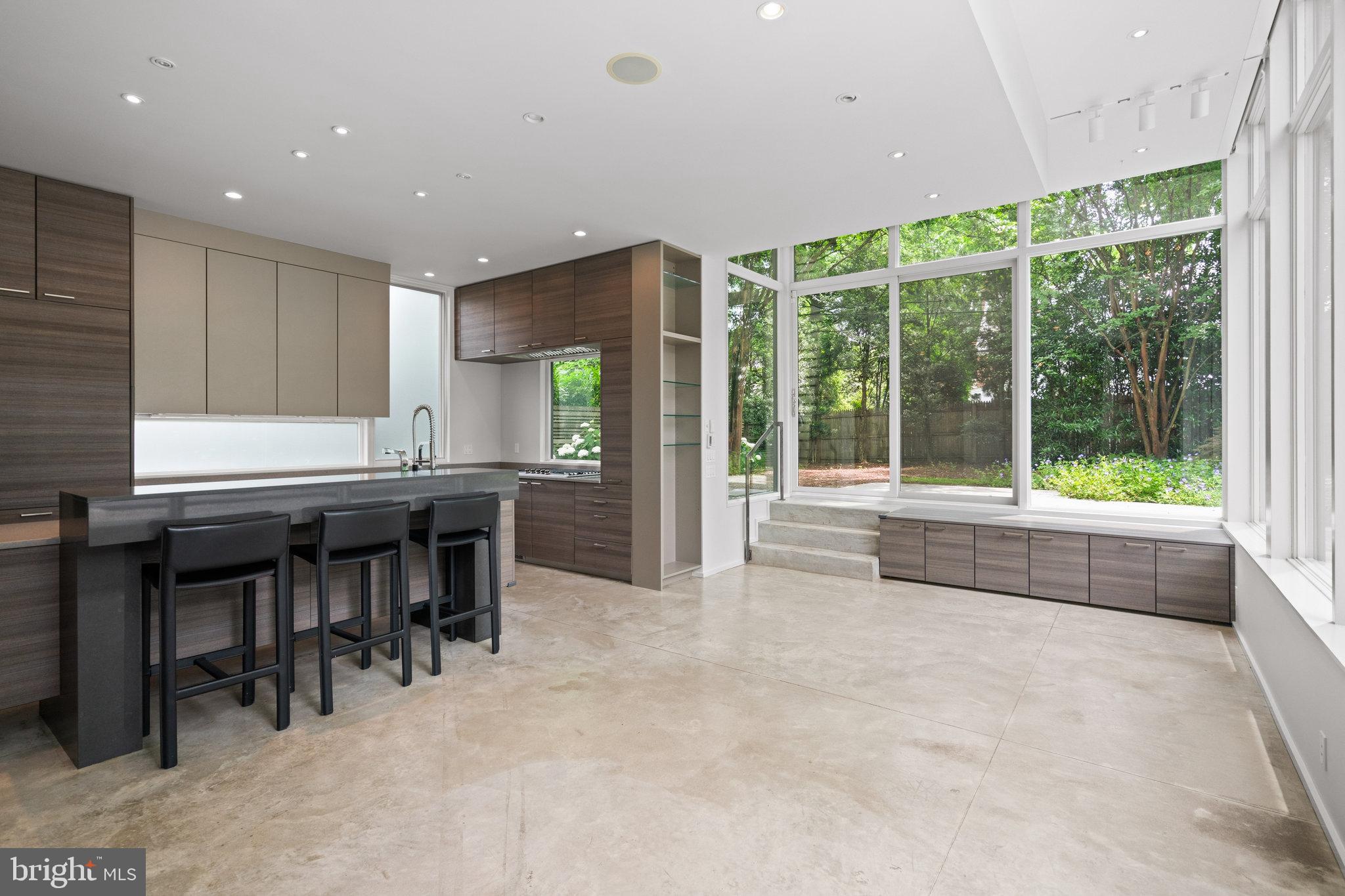 CHEVY CHASE - Residential