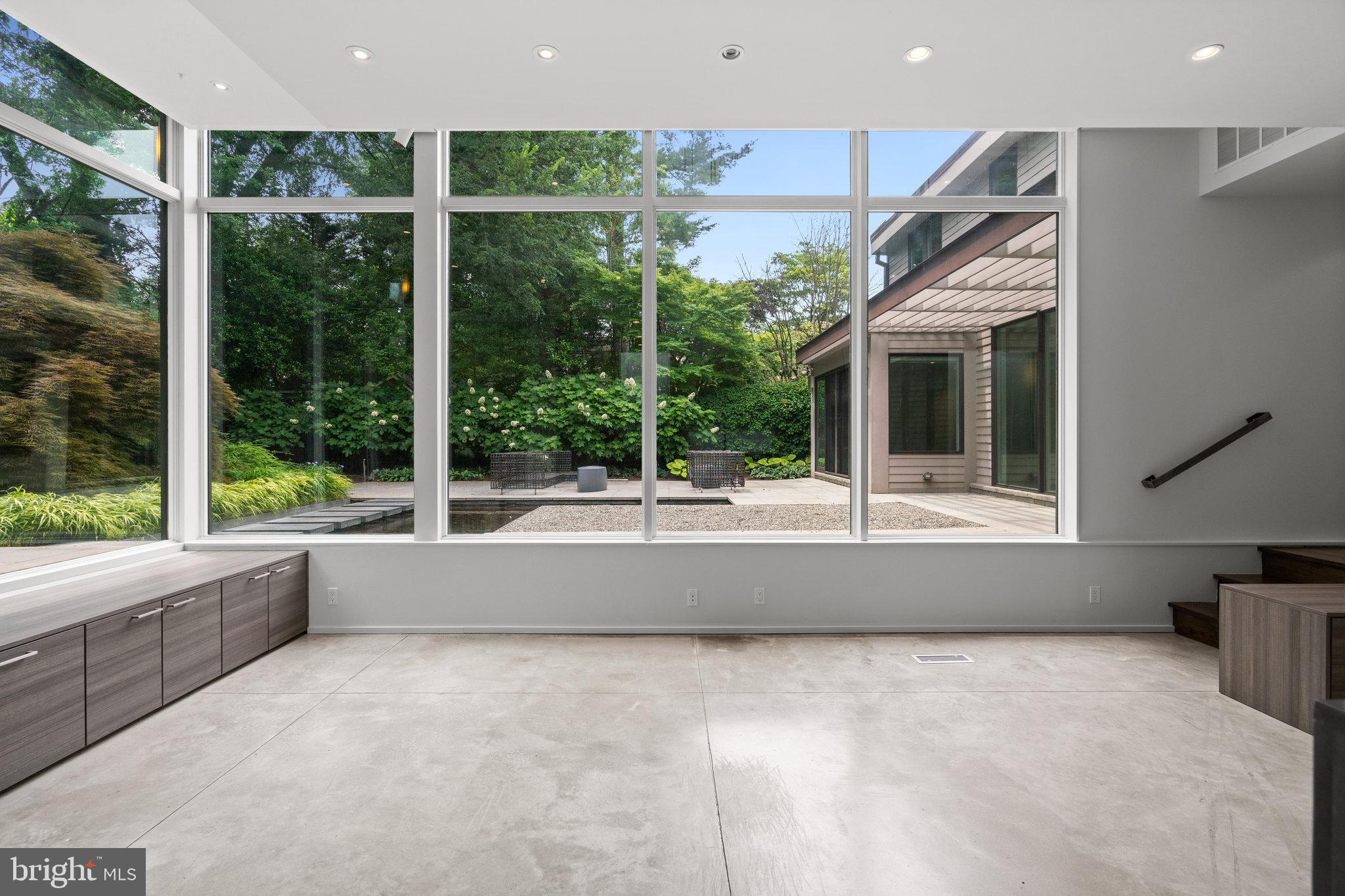 CHEVY CHASE - Residential