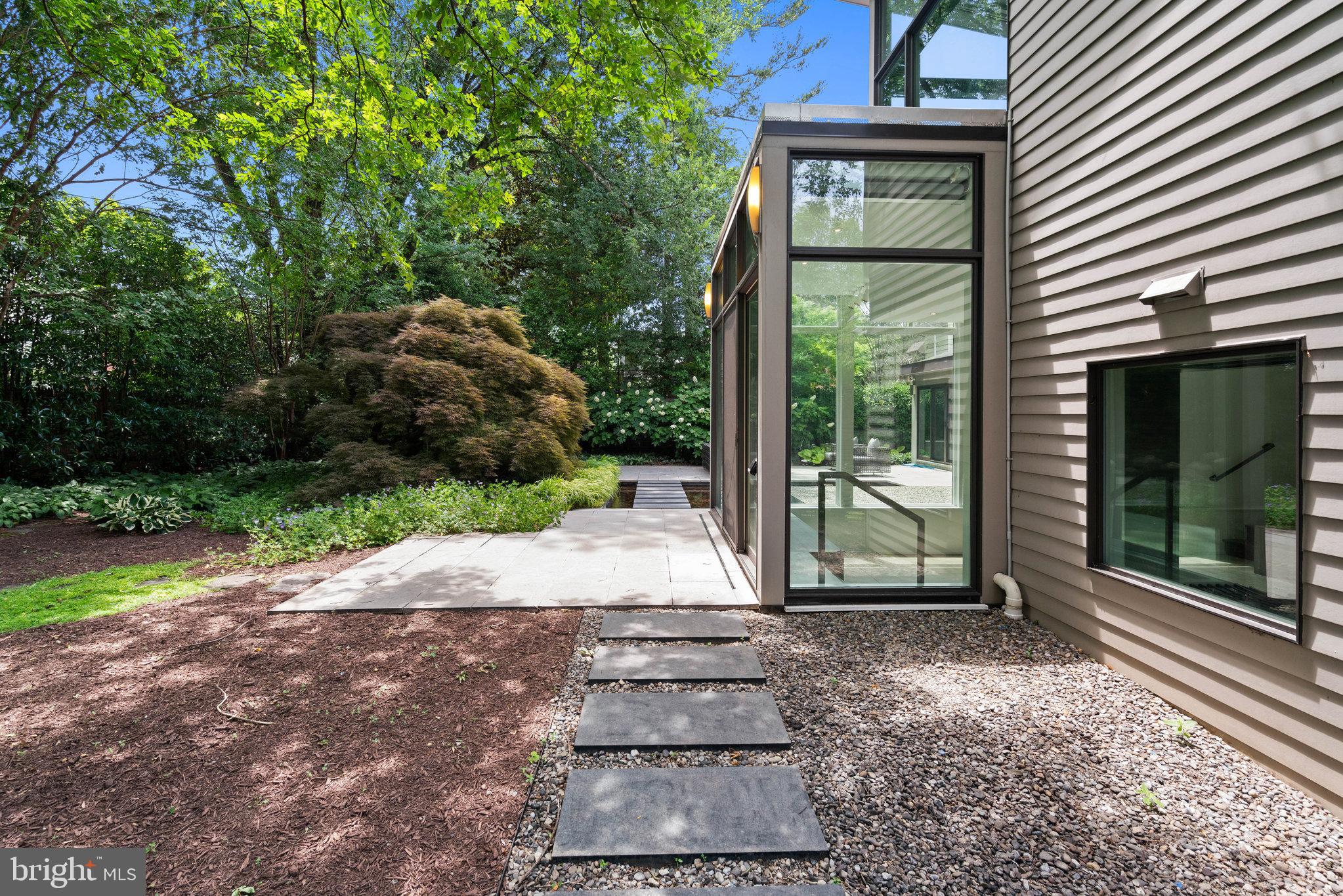 CHEVY CHASE - Residential