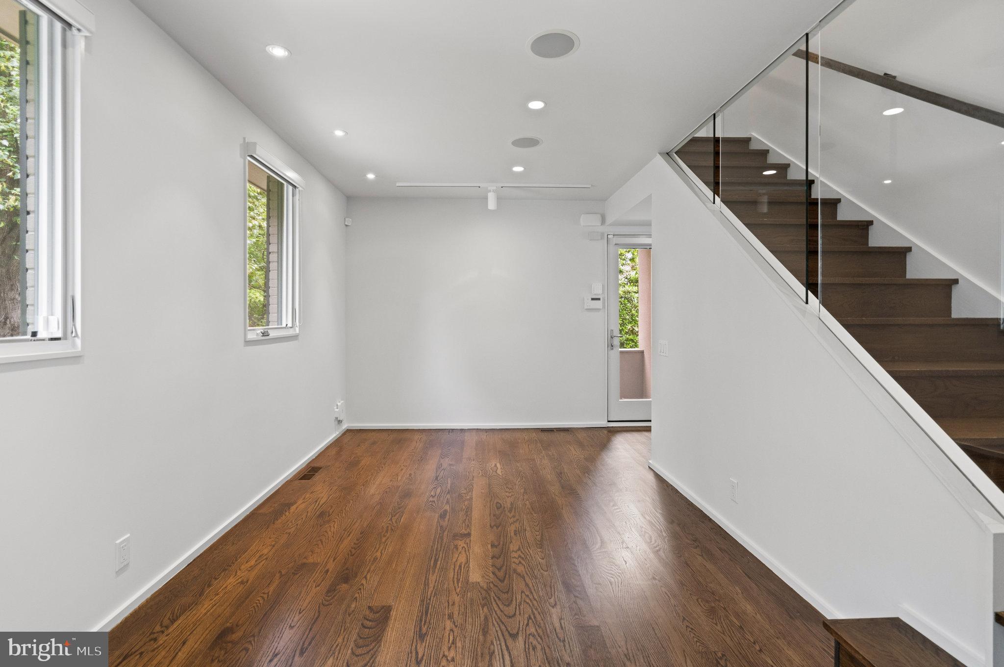 CHEVY CHASE - Residential