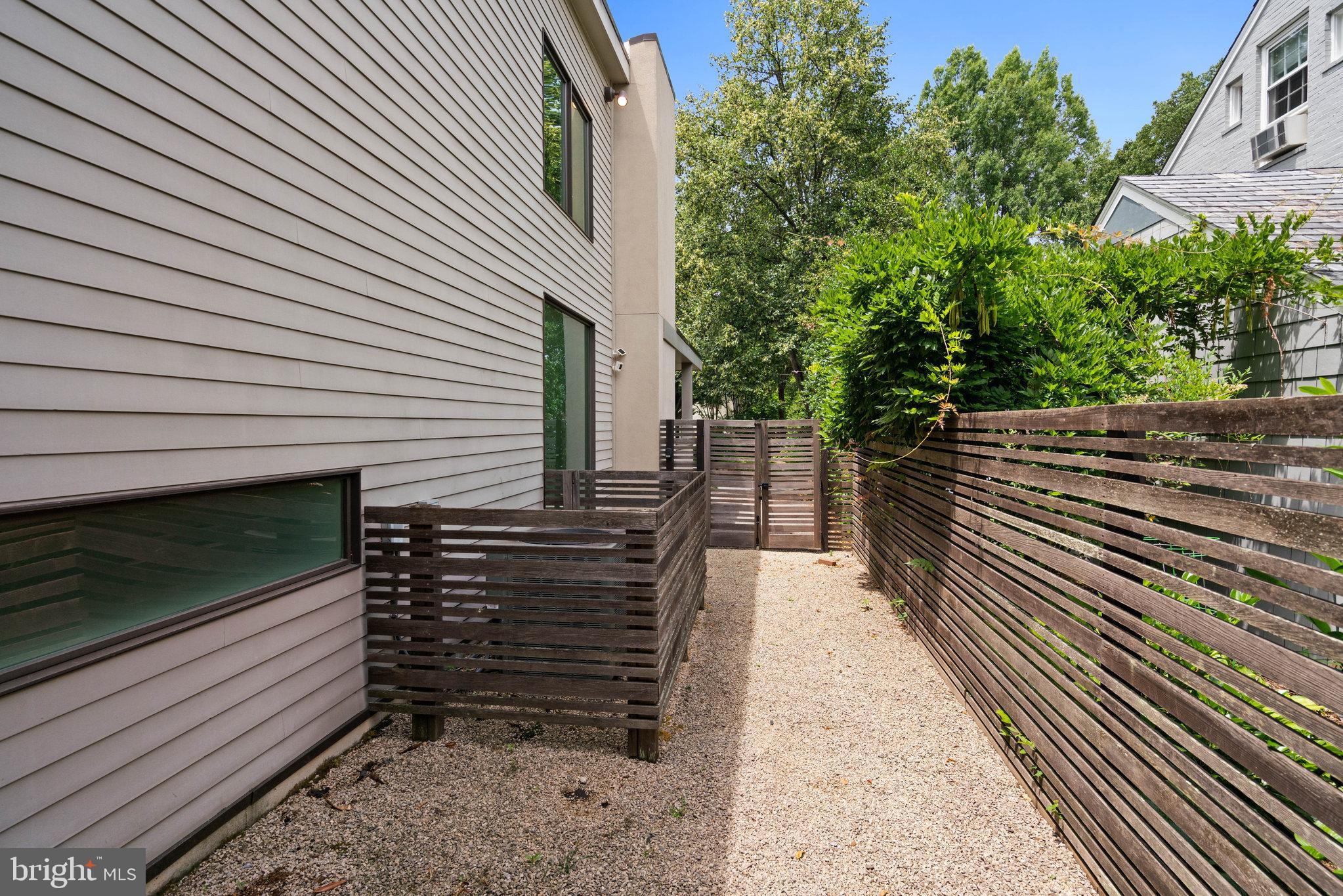 CHEVY CHASE - Residential