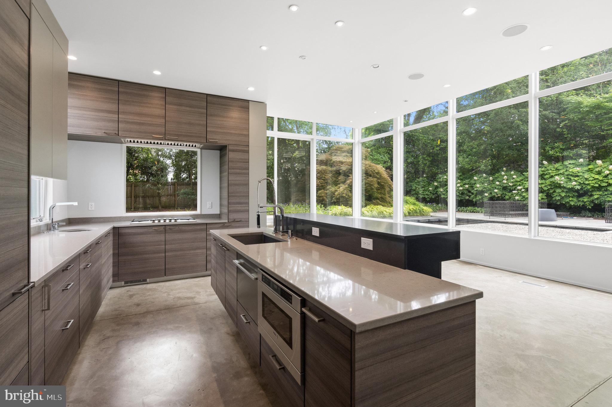 CHEVY CHASE - Residential