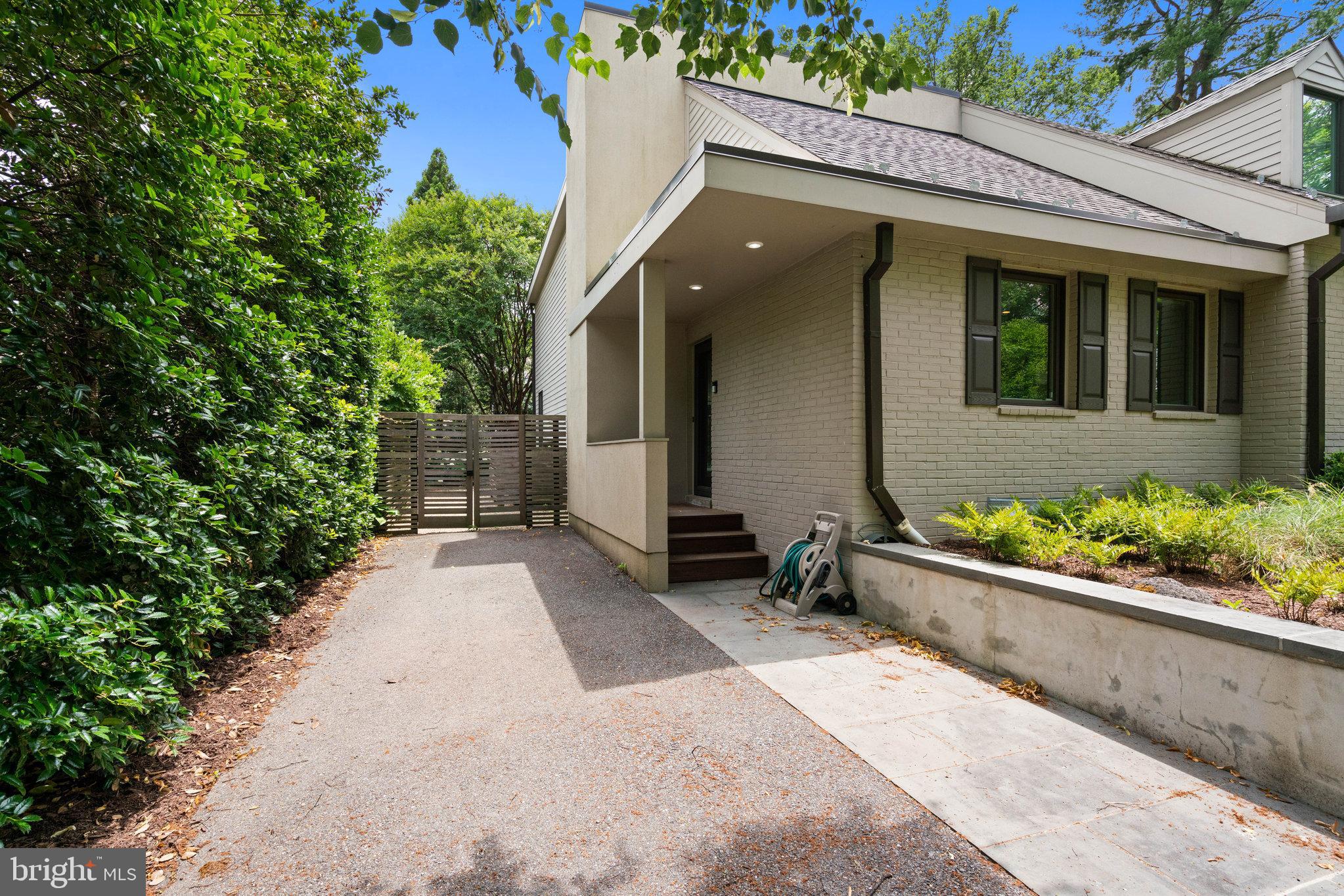 CHEVY CHASE - Residential
