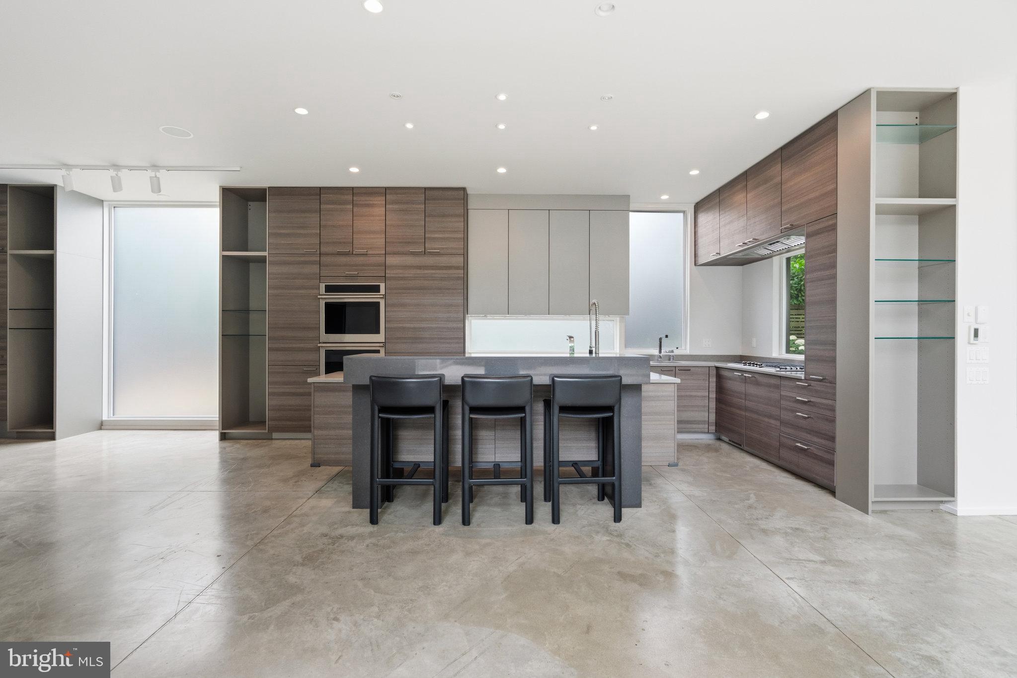 CHEVY CHASE - Residential