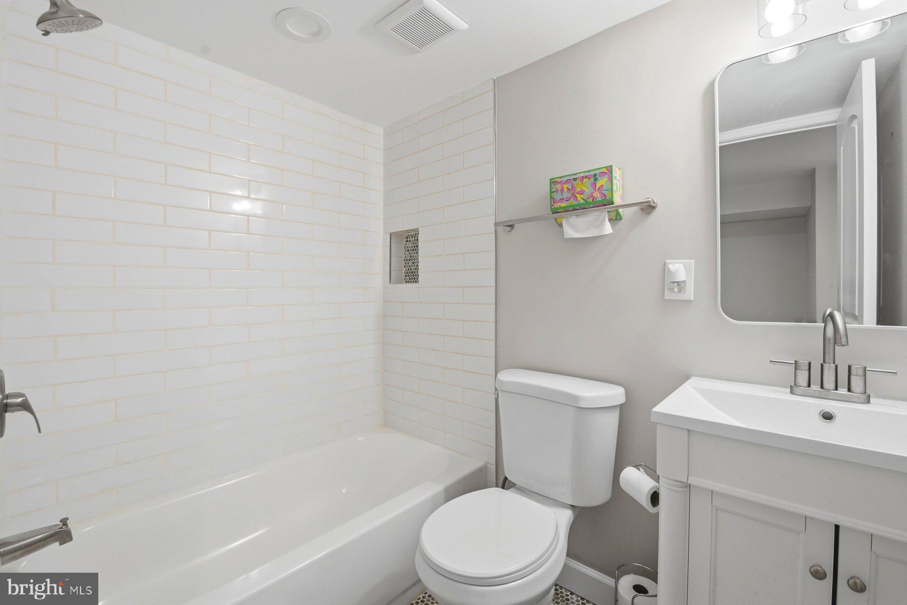 SANDTOWN-WINCHESTER - Residential