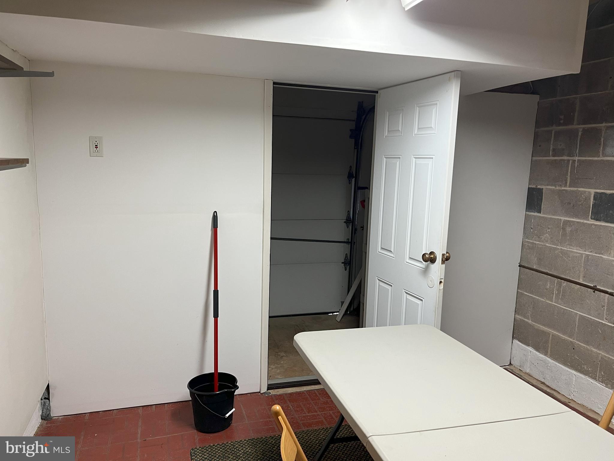 NESHAMINY VALLEY - Residential