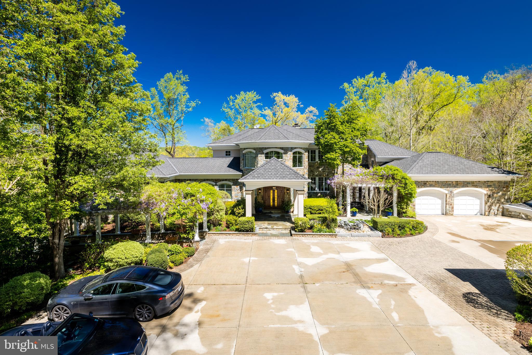 EAGLE ROCK - Residential
