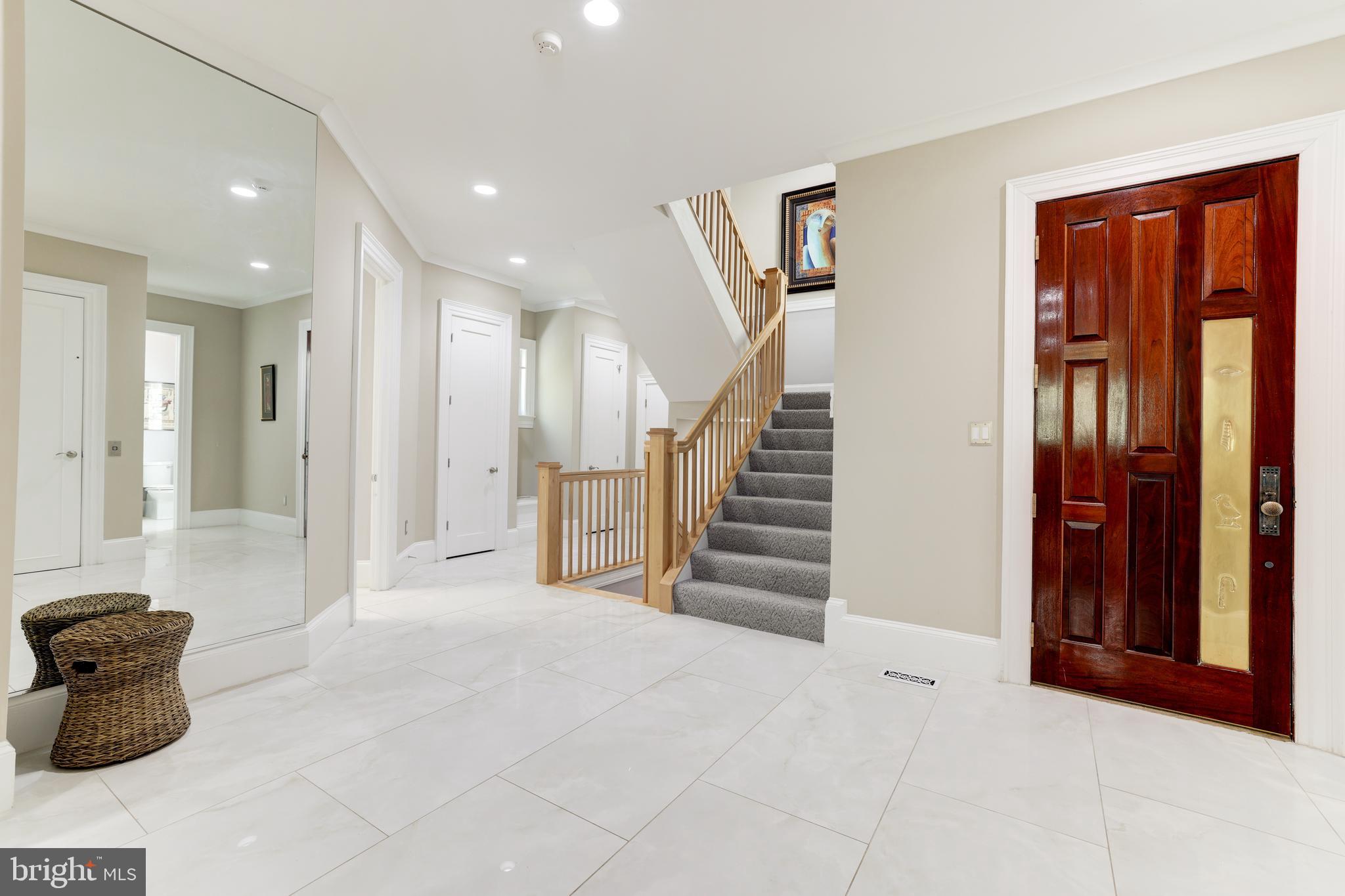 EAGLE ROCK - Residential