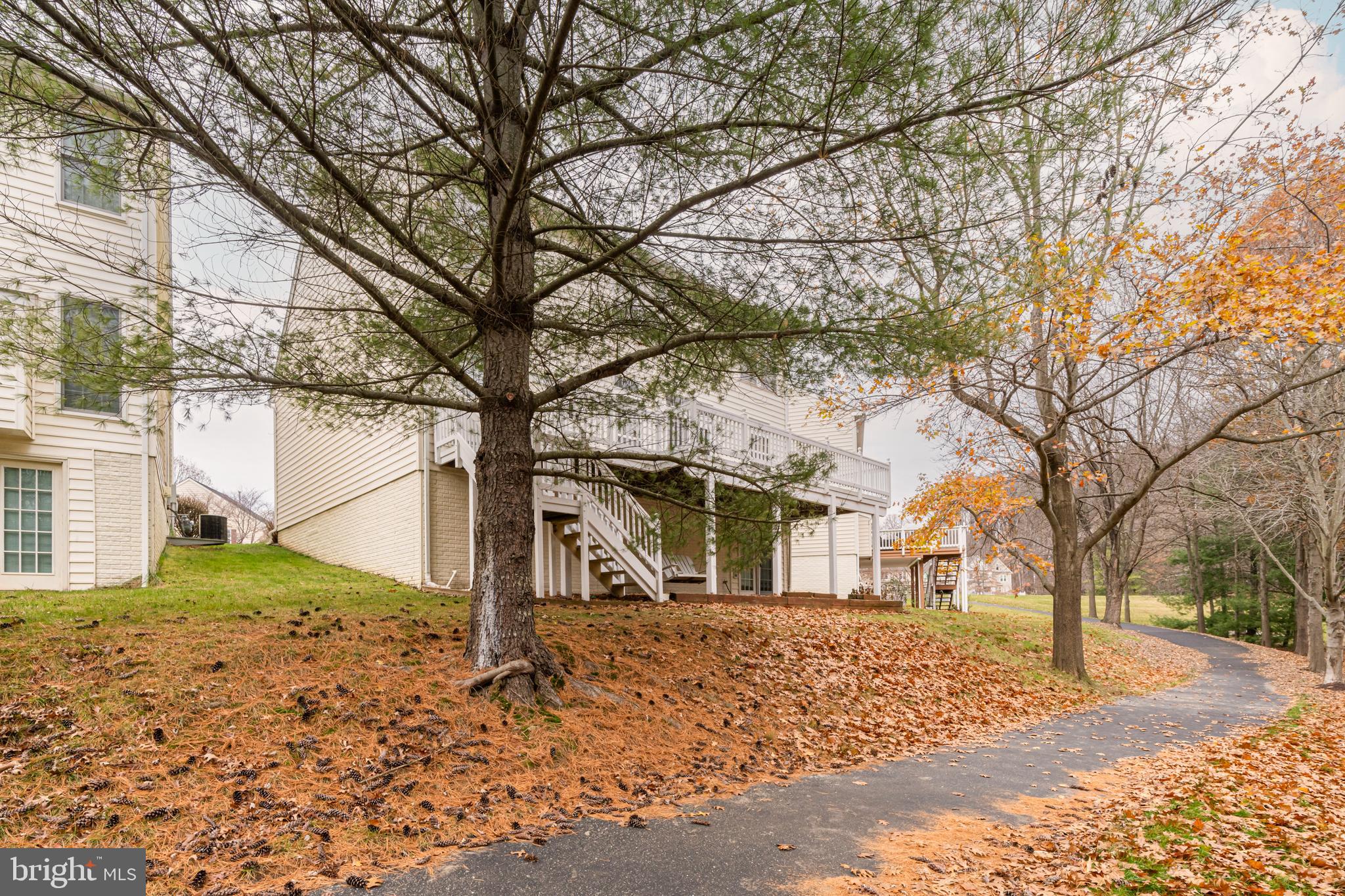 QUINCE ORCHARD PARK - Residential Lease