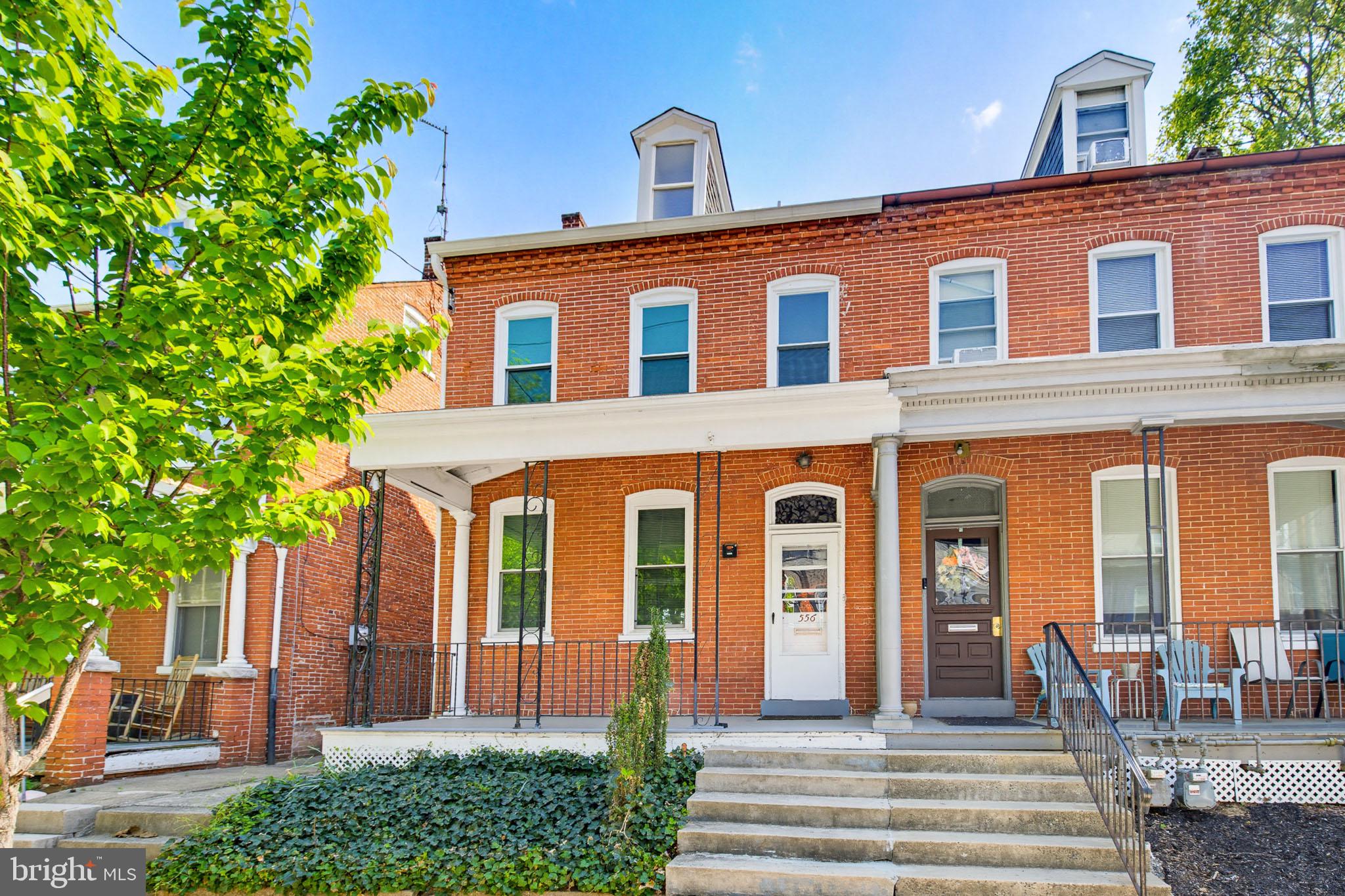 CHESTNUT HILL - Residential