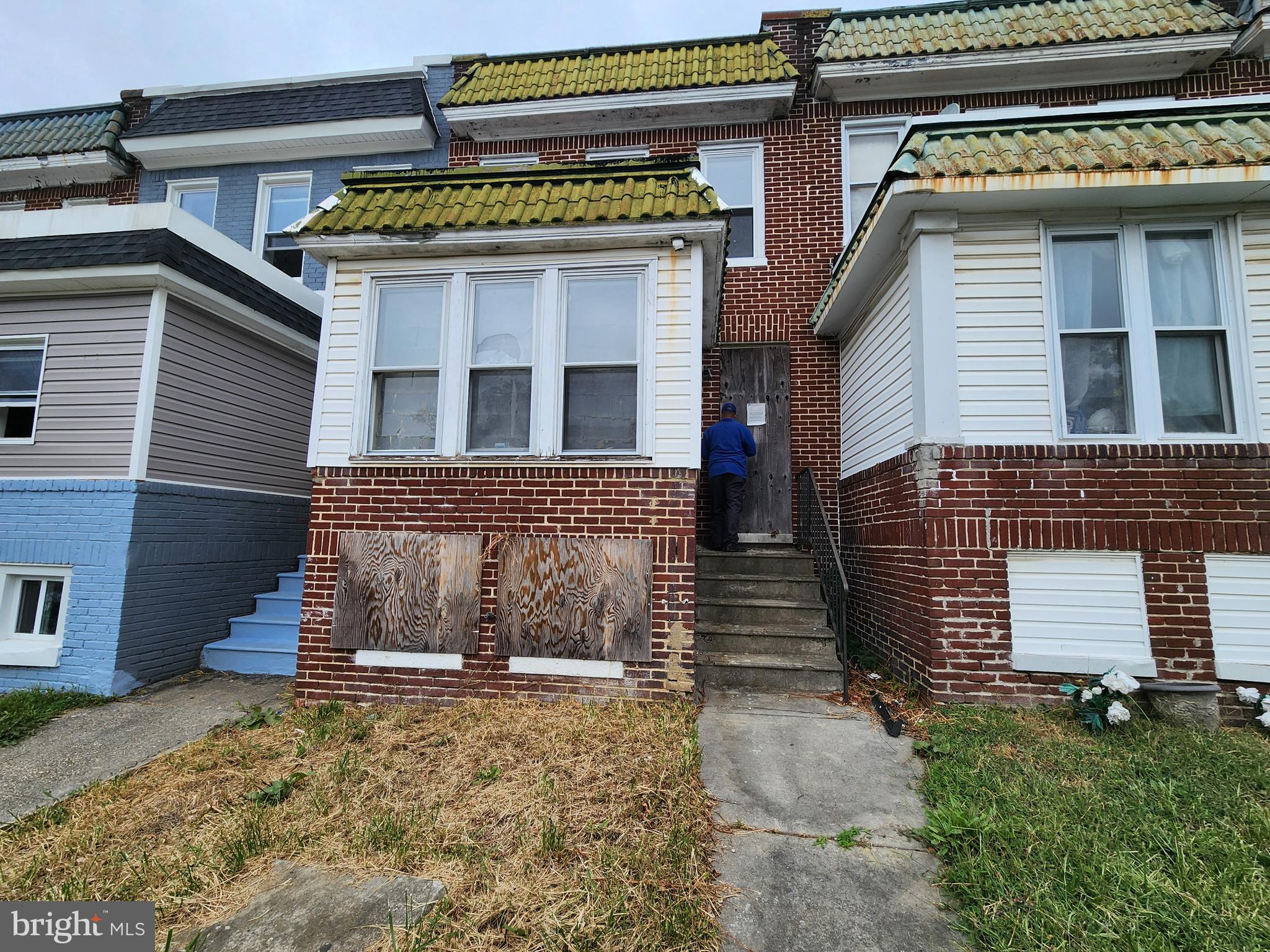 HOUSING AUTHORITY OF BALITMORE CITY ONLINE AUCTION: Bidding begins 7/06/2026 @ 10:00 AM. Bidding ends 7/08/2025 @ 11:20 AM. List Price is Suggested Opening Bid. 2 Story Townhouse located in the Towanda-Grantley area of Baltimore City. Residents can enjoy the nearby attractions such as Cold Spring Park, Druid Hill Park, Baltimore City Community College, Mondawmin Mall, & Coppin State University. Property is Vacant. Easy Access to Major Traffic Artery Reisterstown Road. Deposit: $5,000.