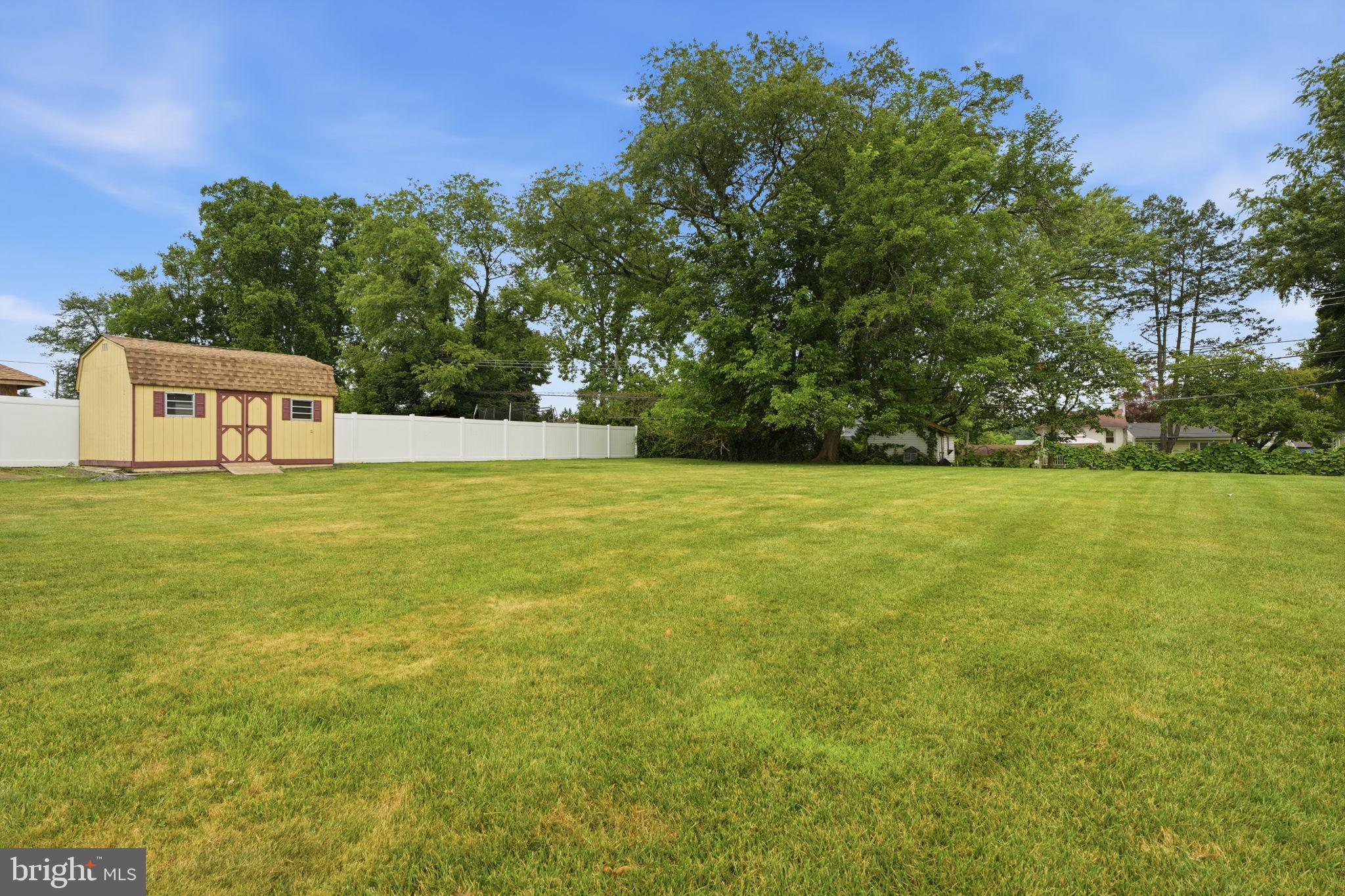 BROAD VIEW FARMS - Residential