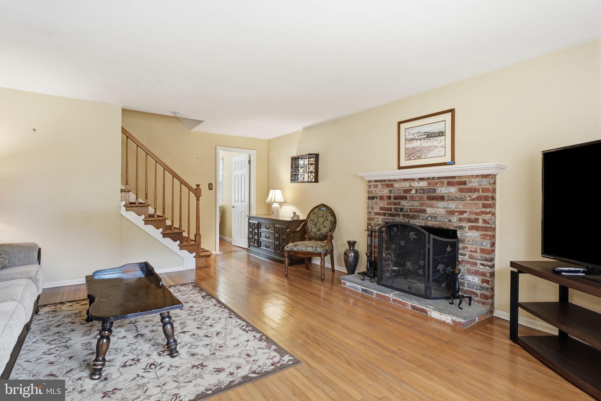 BROAD VIEW FARMS - Residential
