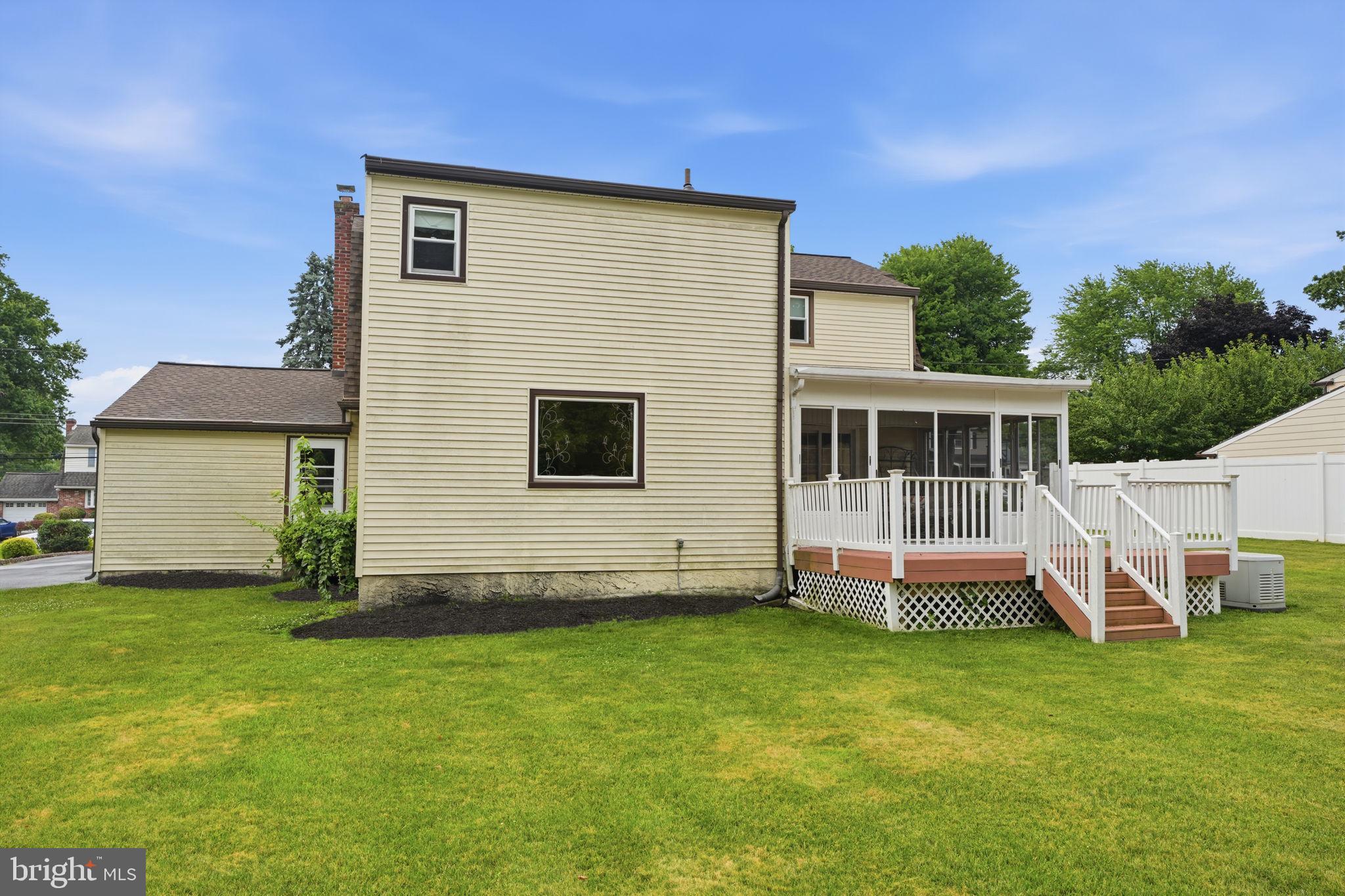 BROAD VIEW FARMS - Residential