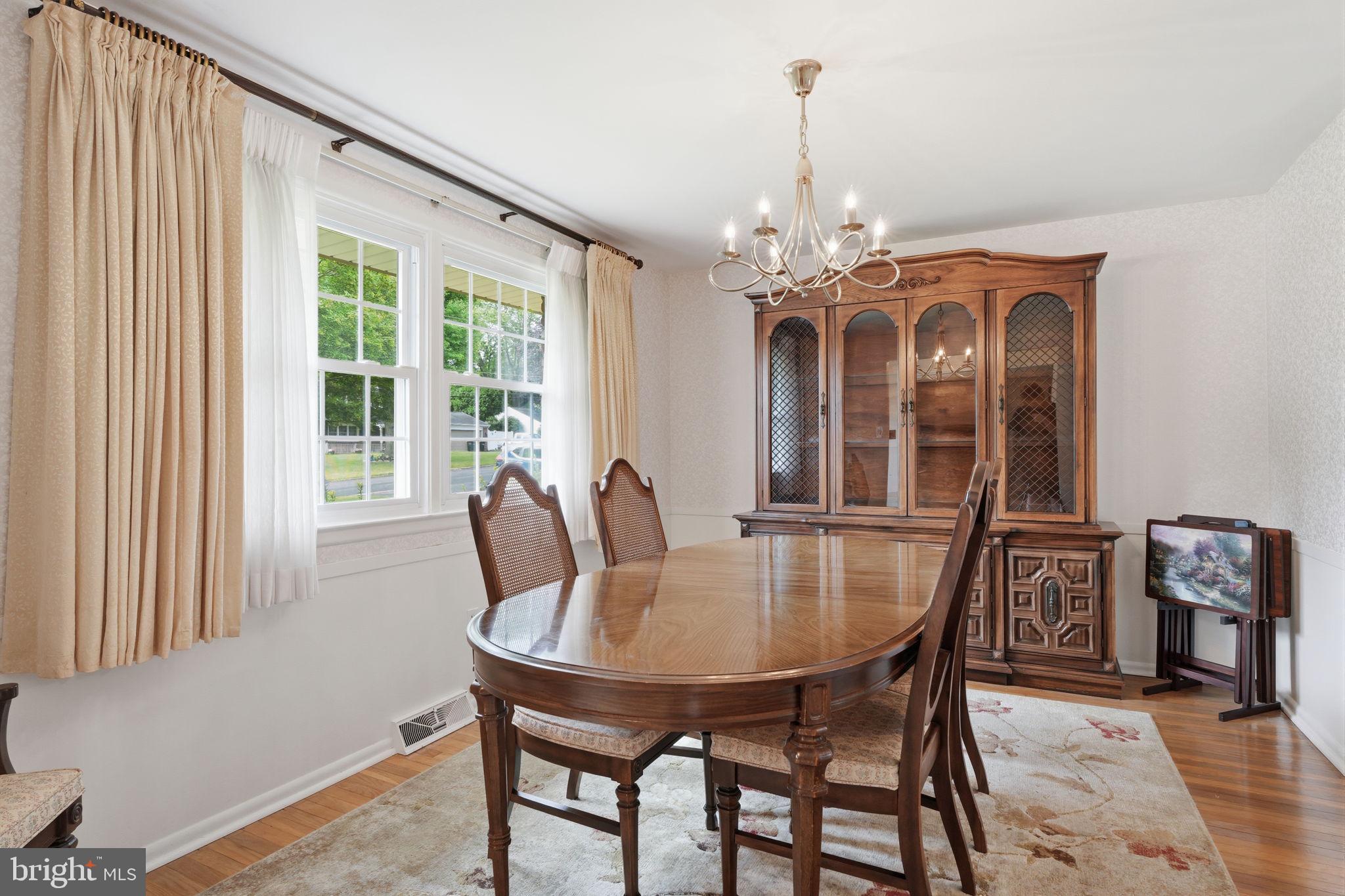 BROAD VIEW FARMS - Residential