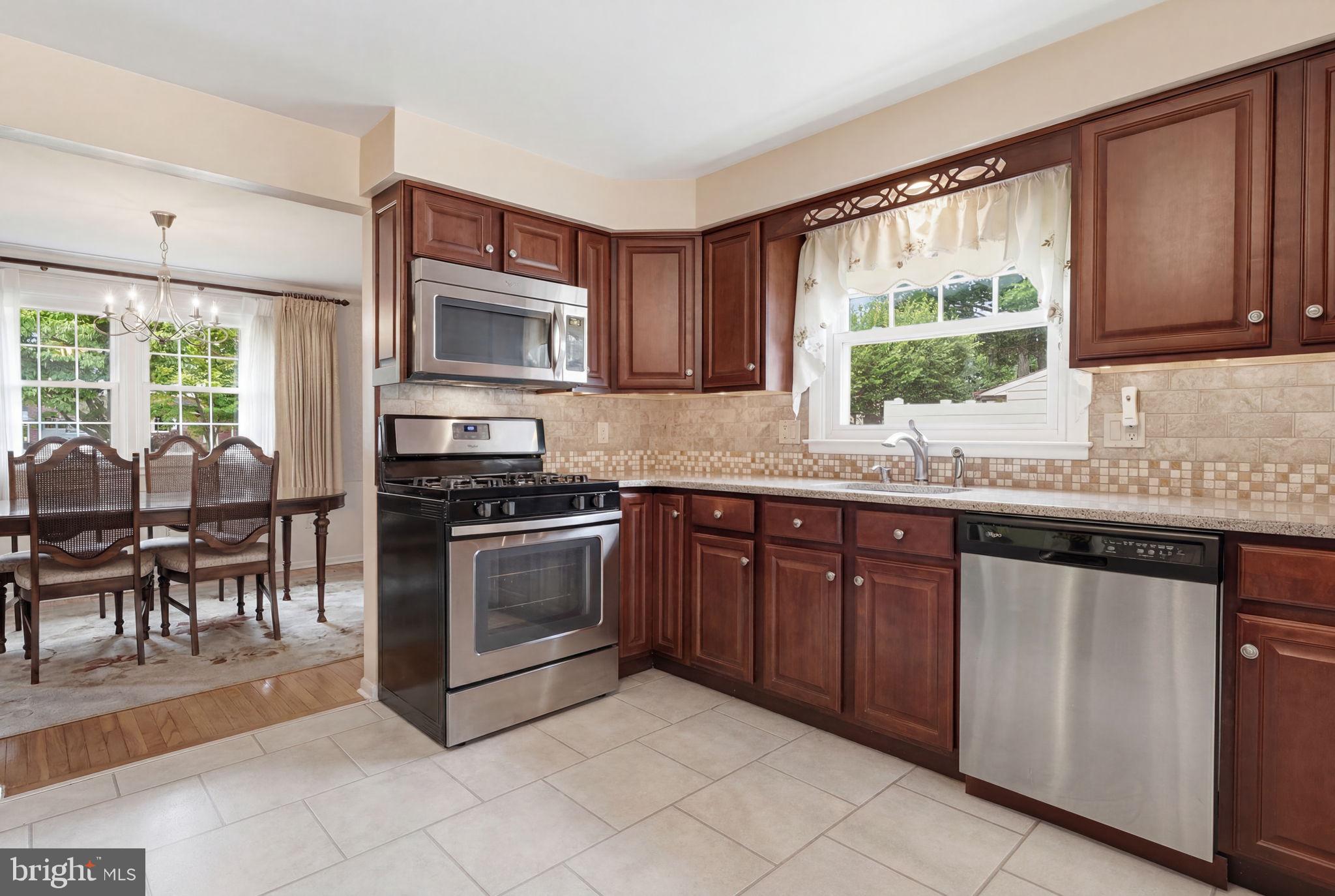 BROAD VIEW FARMS - Residential
