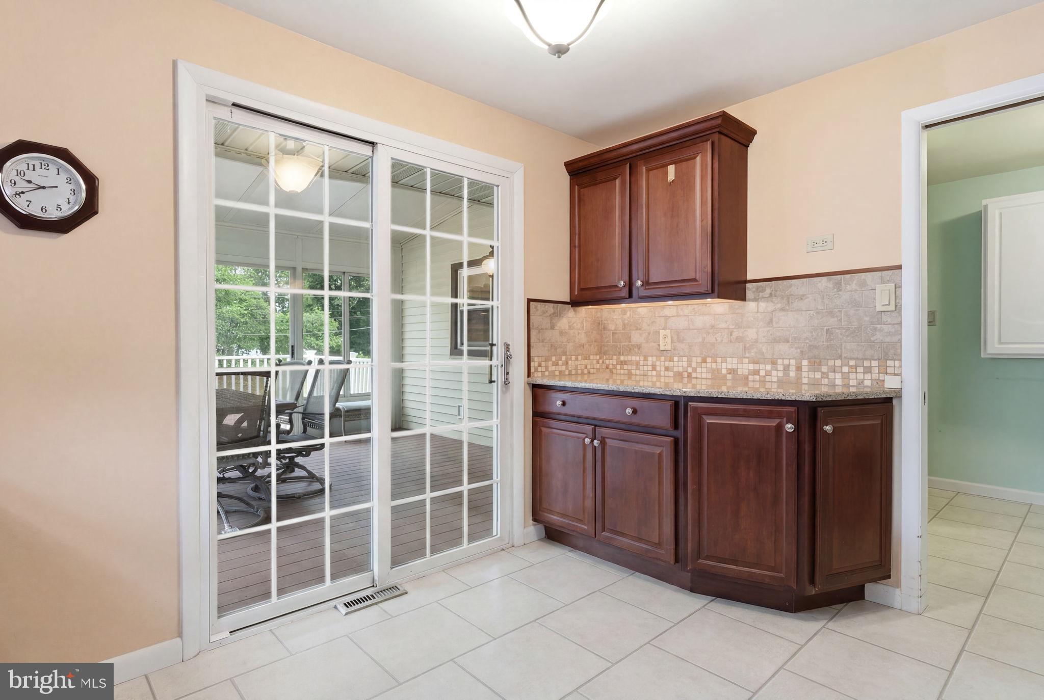 BROAD VIEW FARMS - Residential