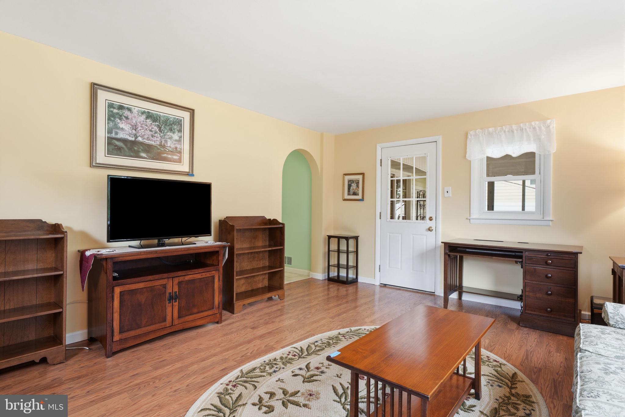 BROAD VIEW FARMS - Residential