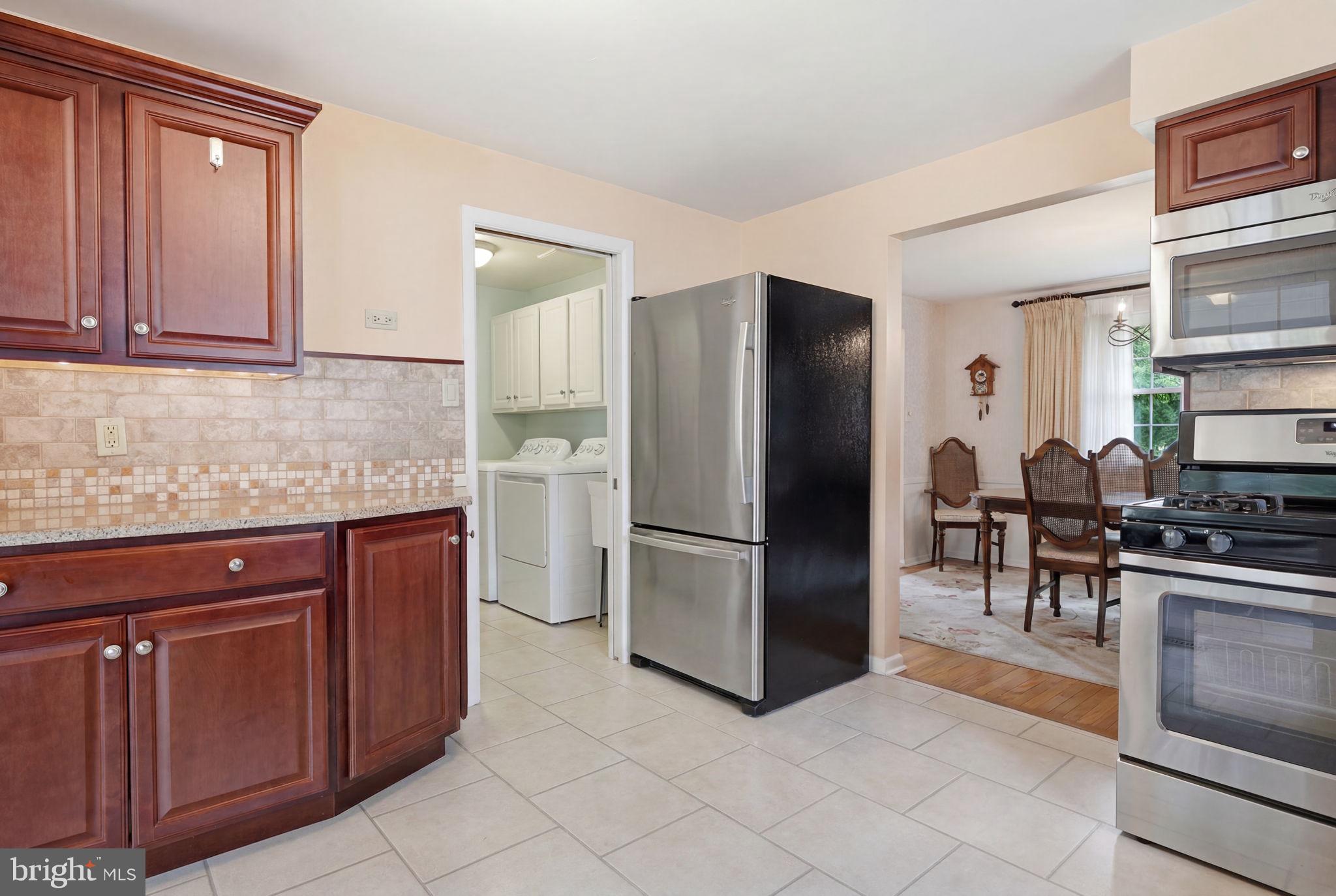 BROAD VIEW FARMS - Residential