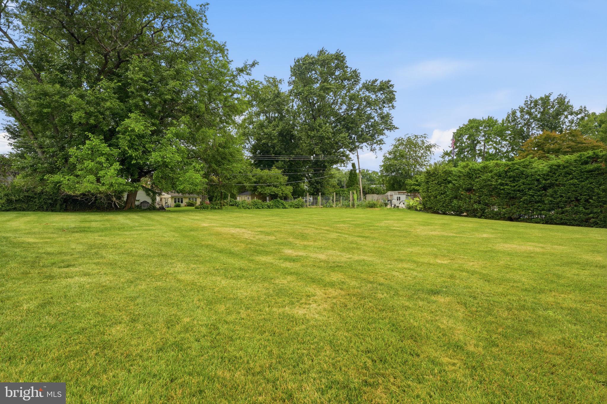 BROAD VIEW FARMS - Residential