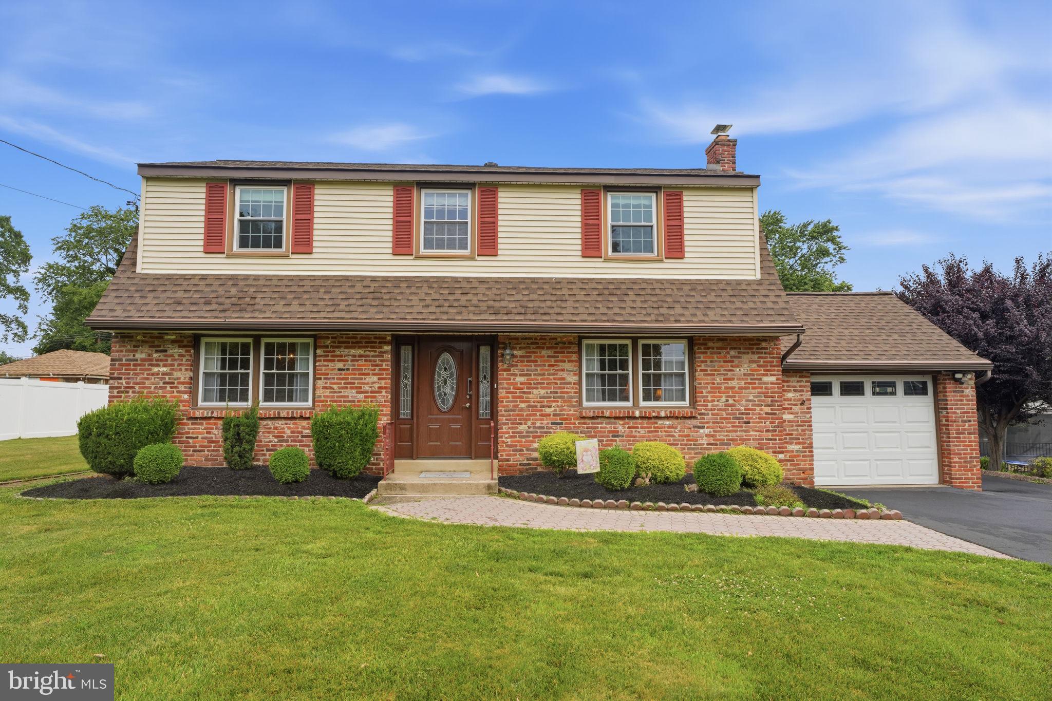 BROAD VIEW FARMS - Residential