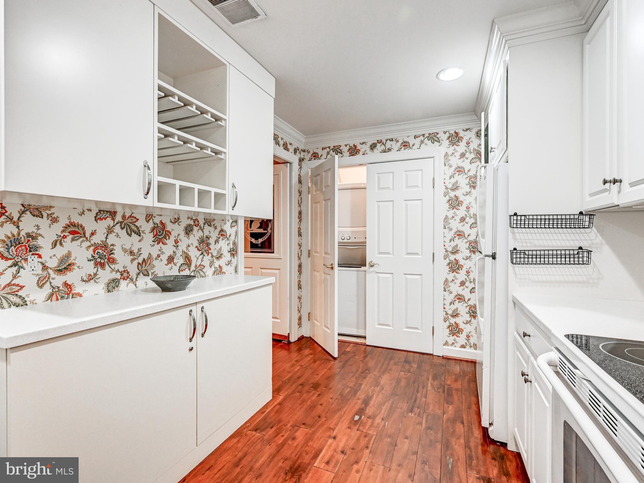 LUTHERVILLE - Residential