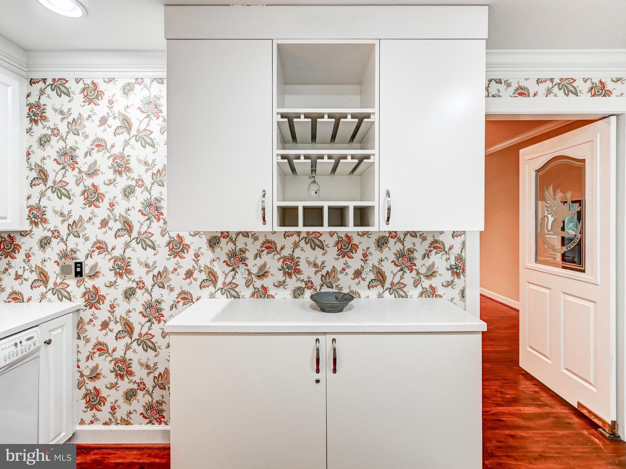 LUTHERVILLE - Residential