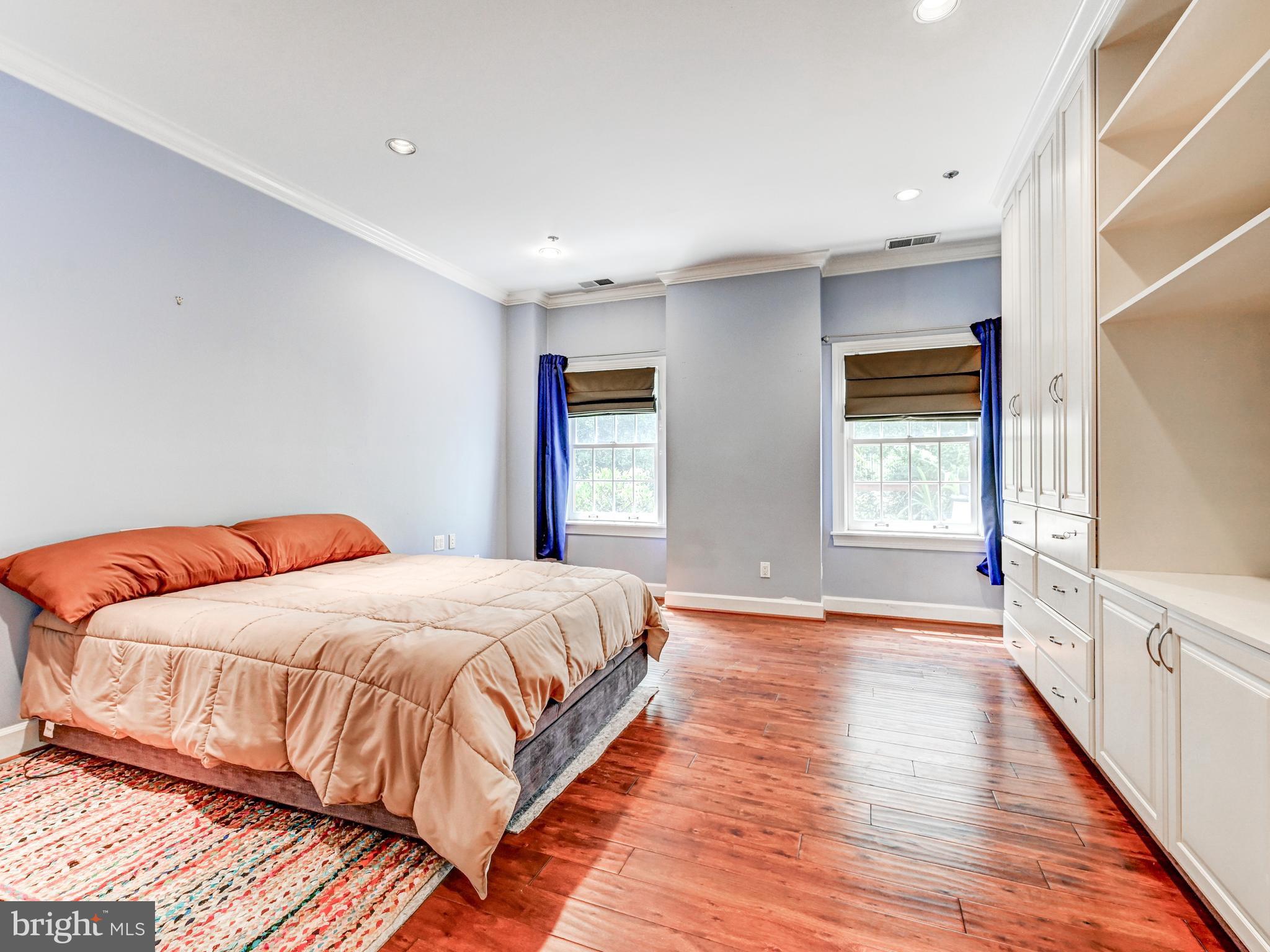 LUTHERVILLE - Residential