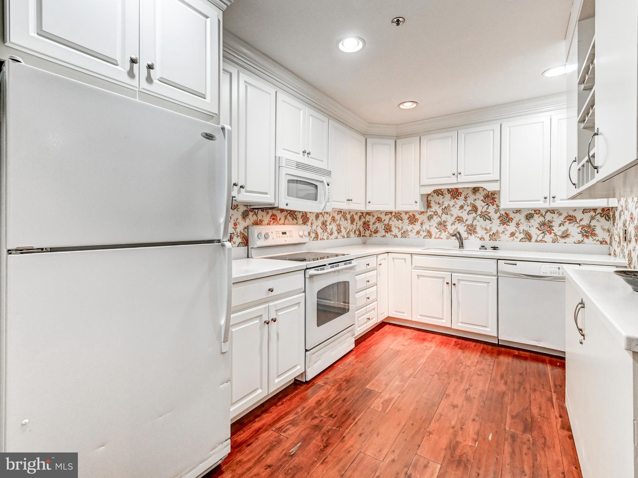 LUTHERVILLE - Residential