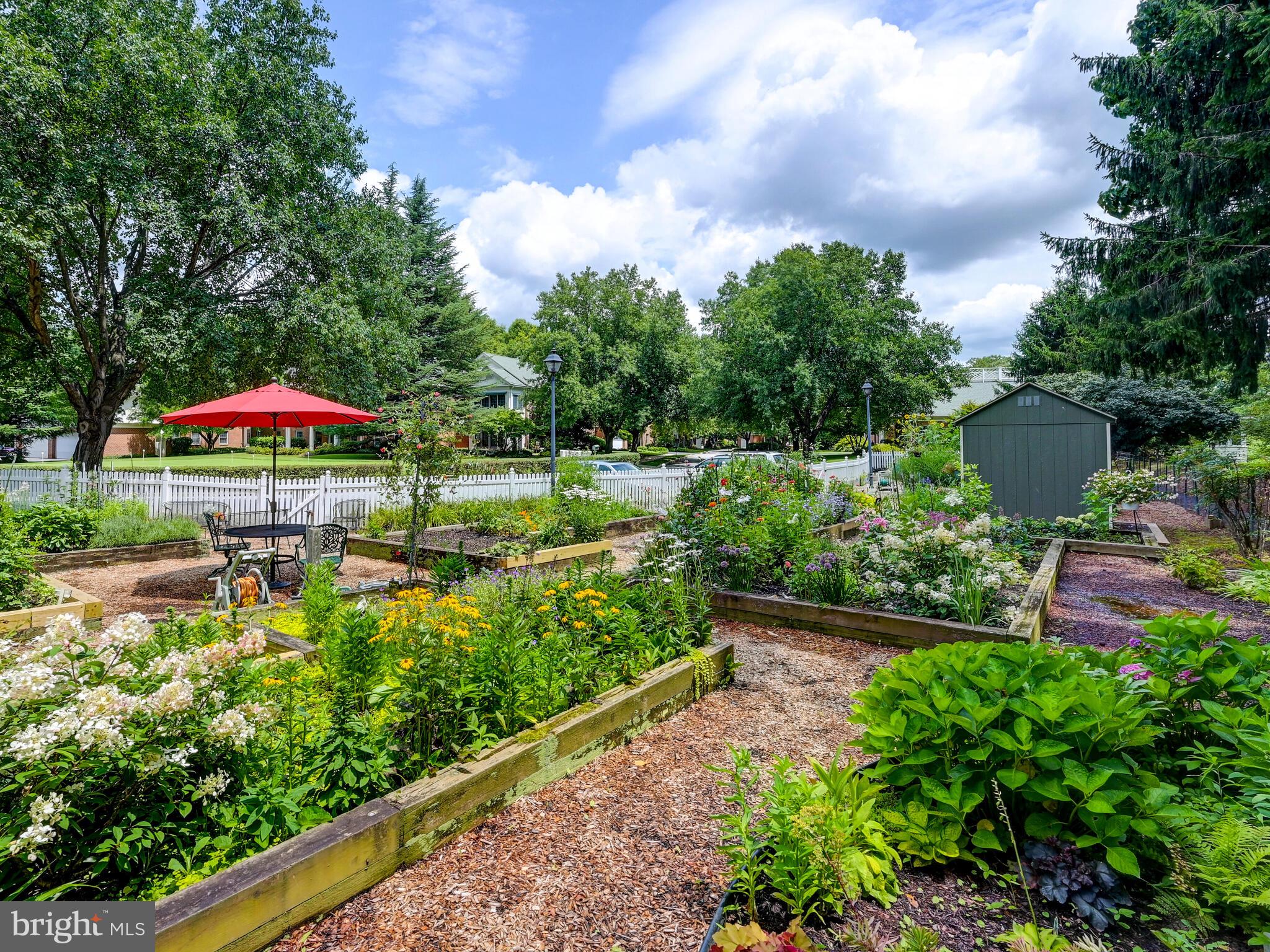 LUTHERVILLE - Residential