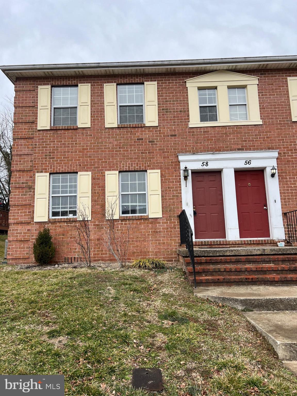 Gorgeous duplex in historical Harpers Ferry! Features hardwood floors throughout main level with a bonus sunroom, freshly painted throughout.  Small shed out back for storage, and the views are breathtaking! Very nice and well taken care of, must see!! No pets allowed. Income needs to be at least $4350 to qualify.