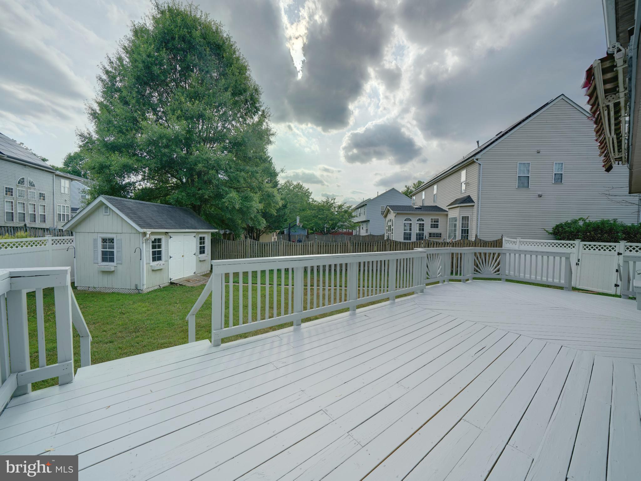 LAKEVIEW - Residential