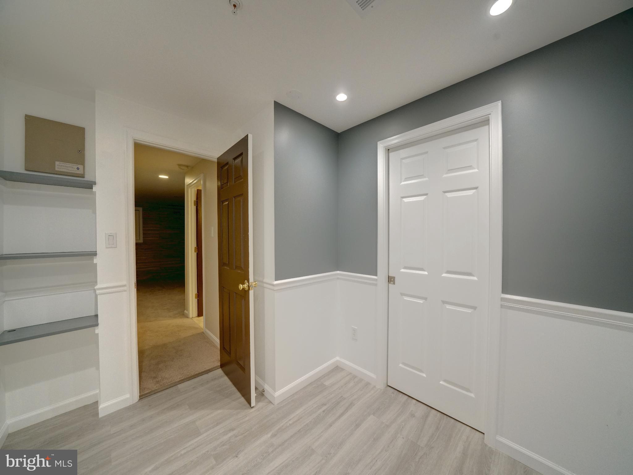 LAKEVIEW - Residential