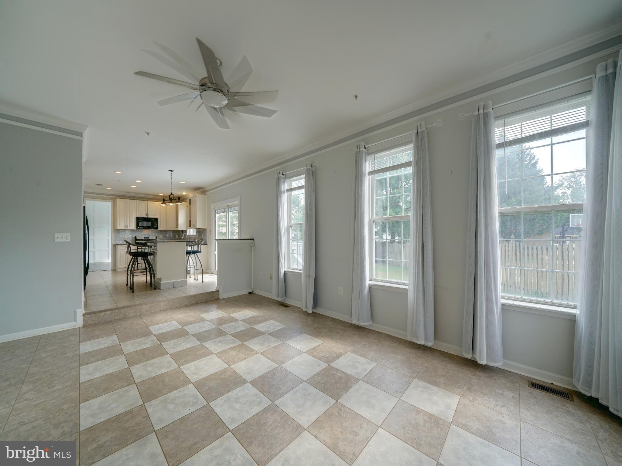 LAKEVIEW - Residential