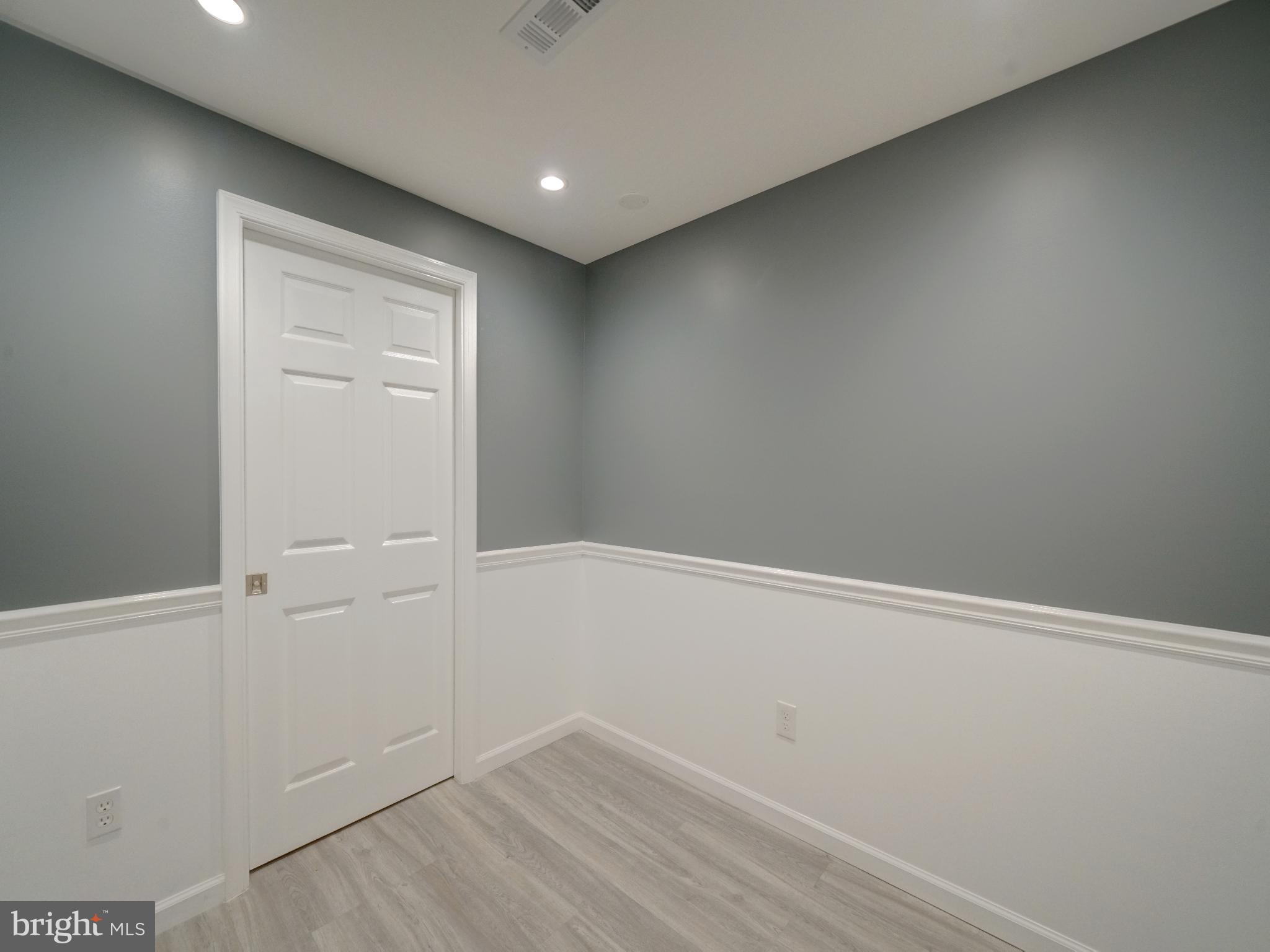 LAKEVIEW - Residential