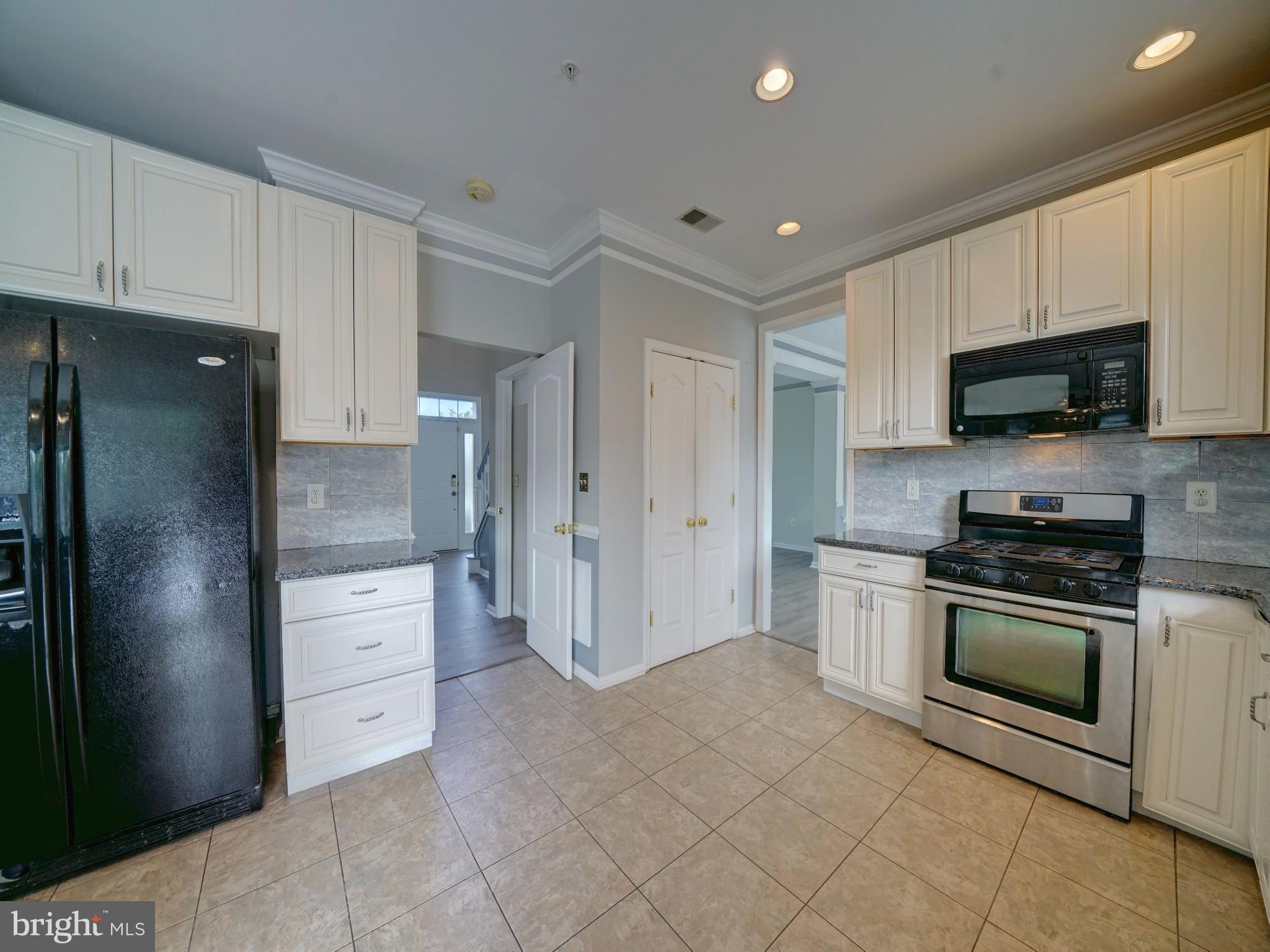 LAKEVIEW - Residential
