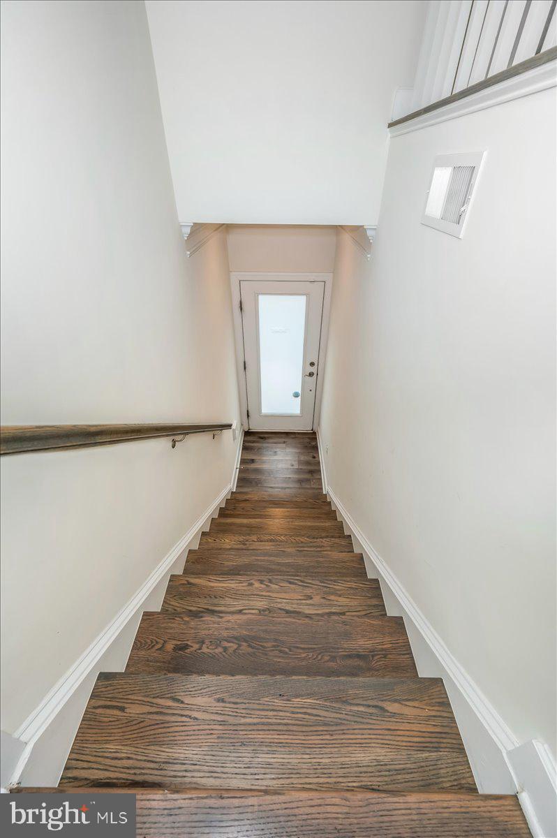 DOMINION TRAIL - Residential Lease