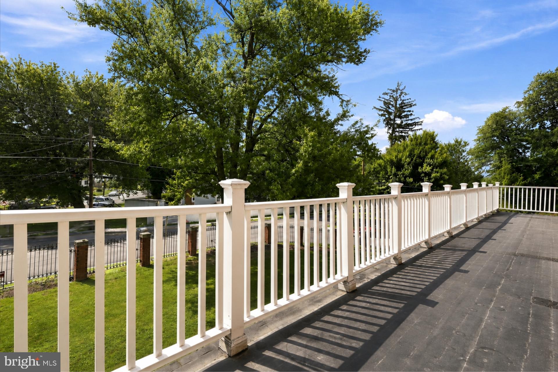 HALEMHURST - Residential