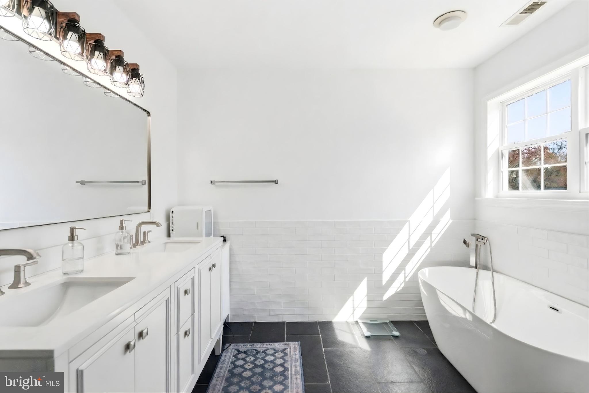 HALEMHURST - Residential