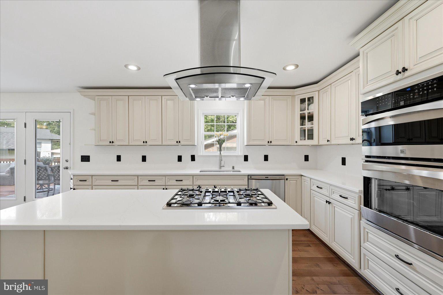 HALEMHURST - Residential