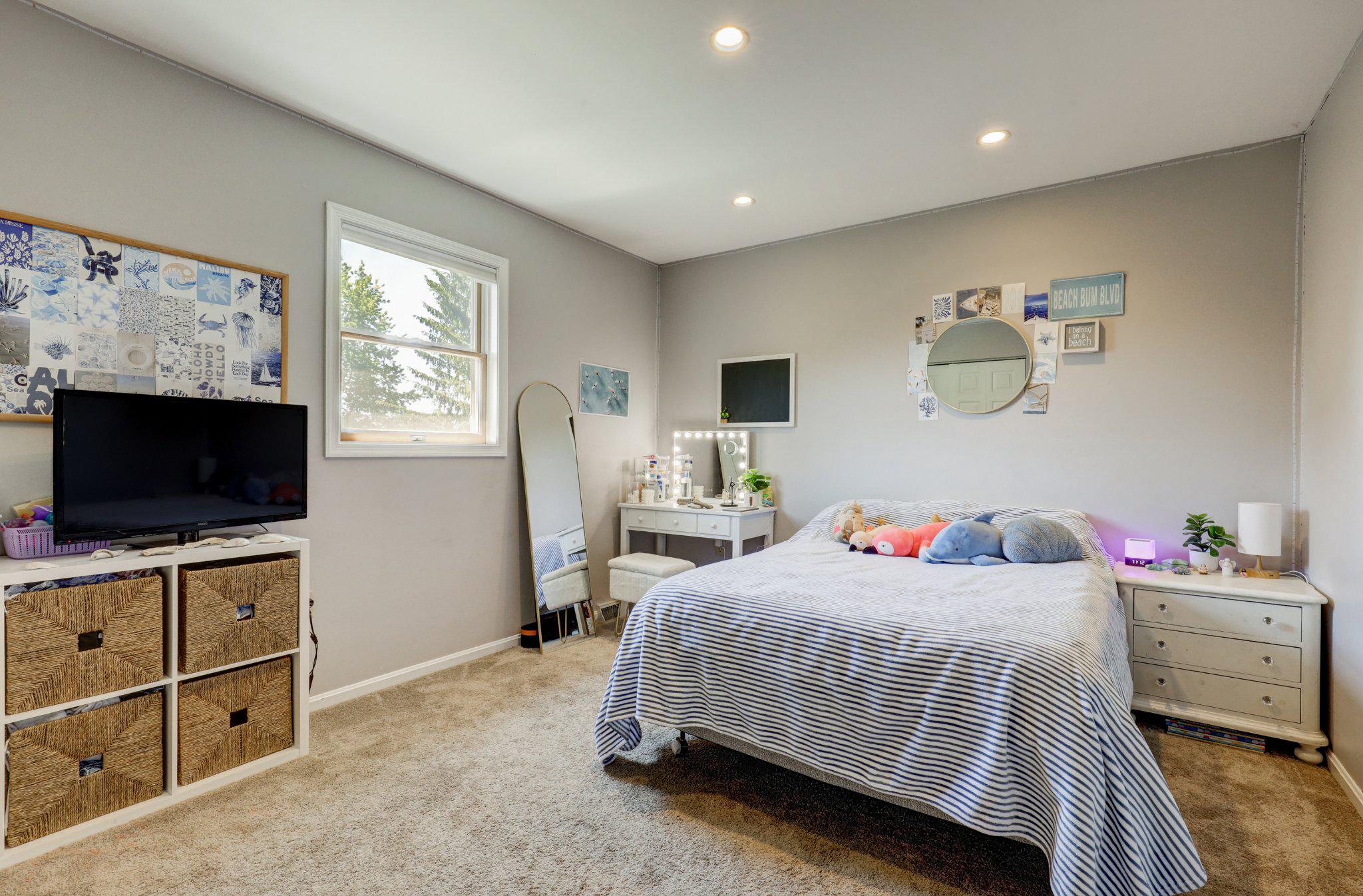 MEADOW BROOK ESTATES - Residential